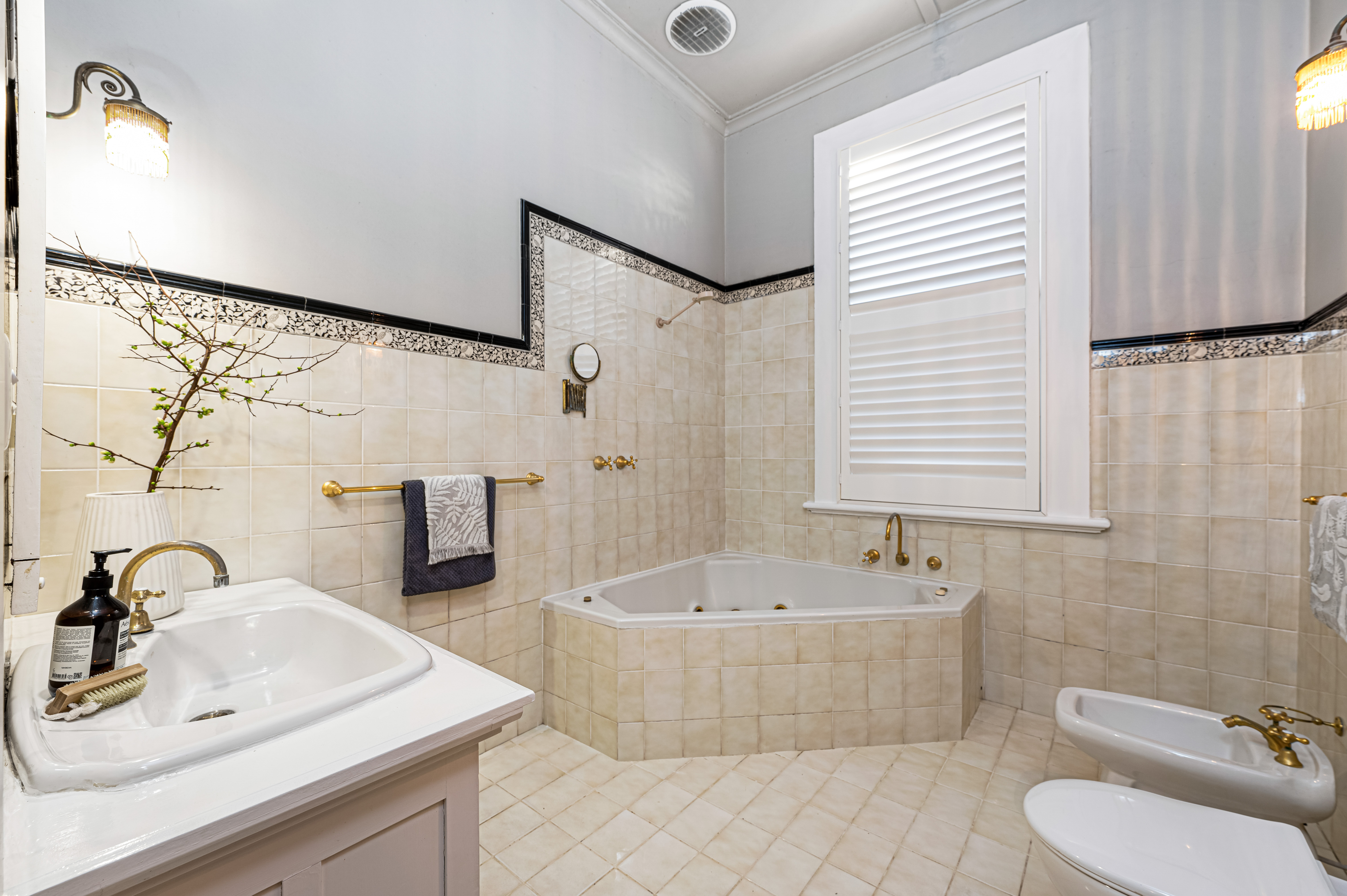 7 Rugby Street, College Park SA
