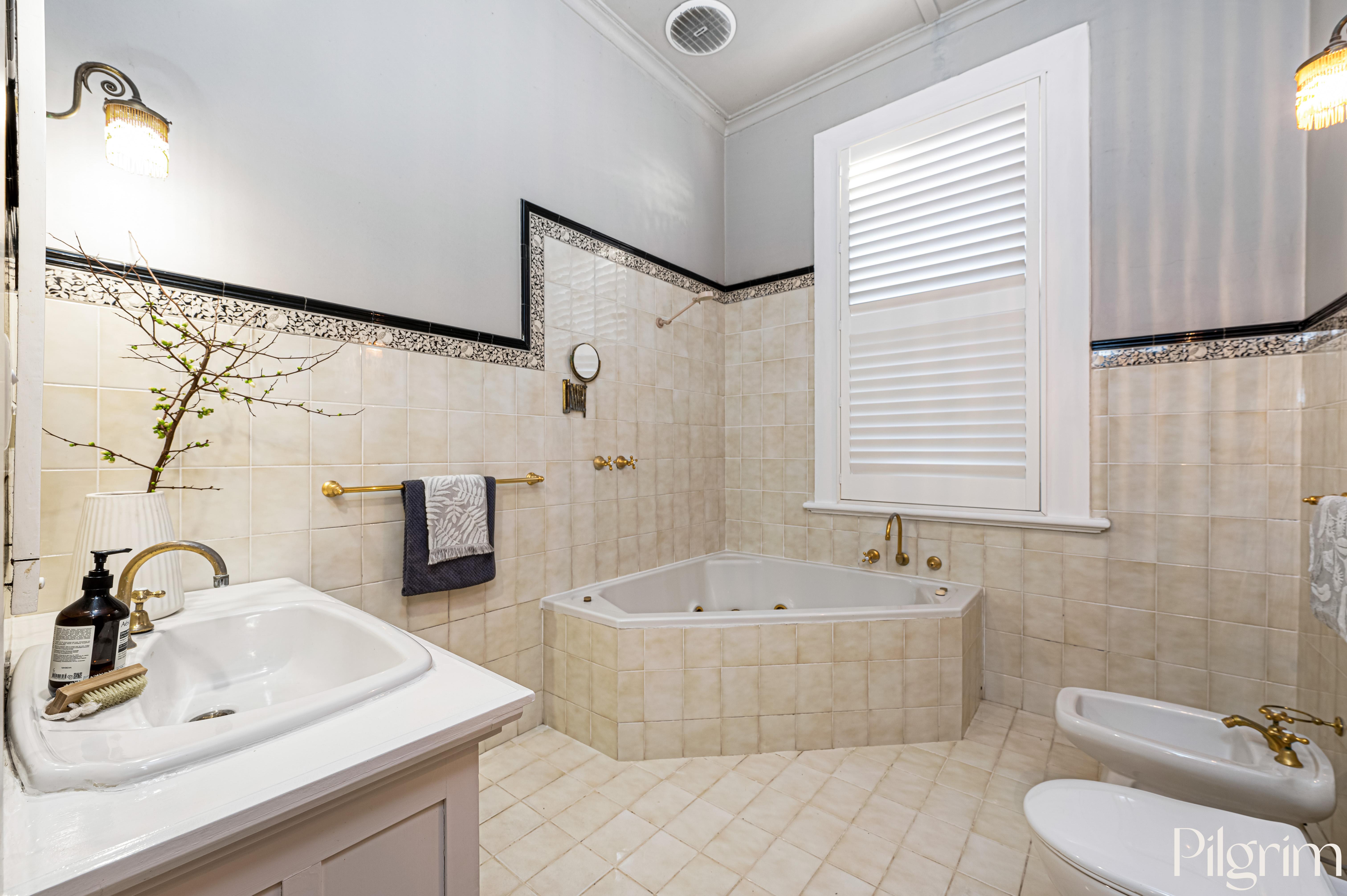 7 Rugby Street, College Park SA
