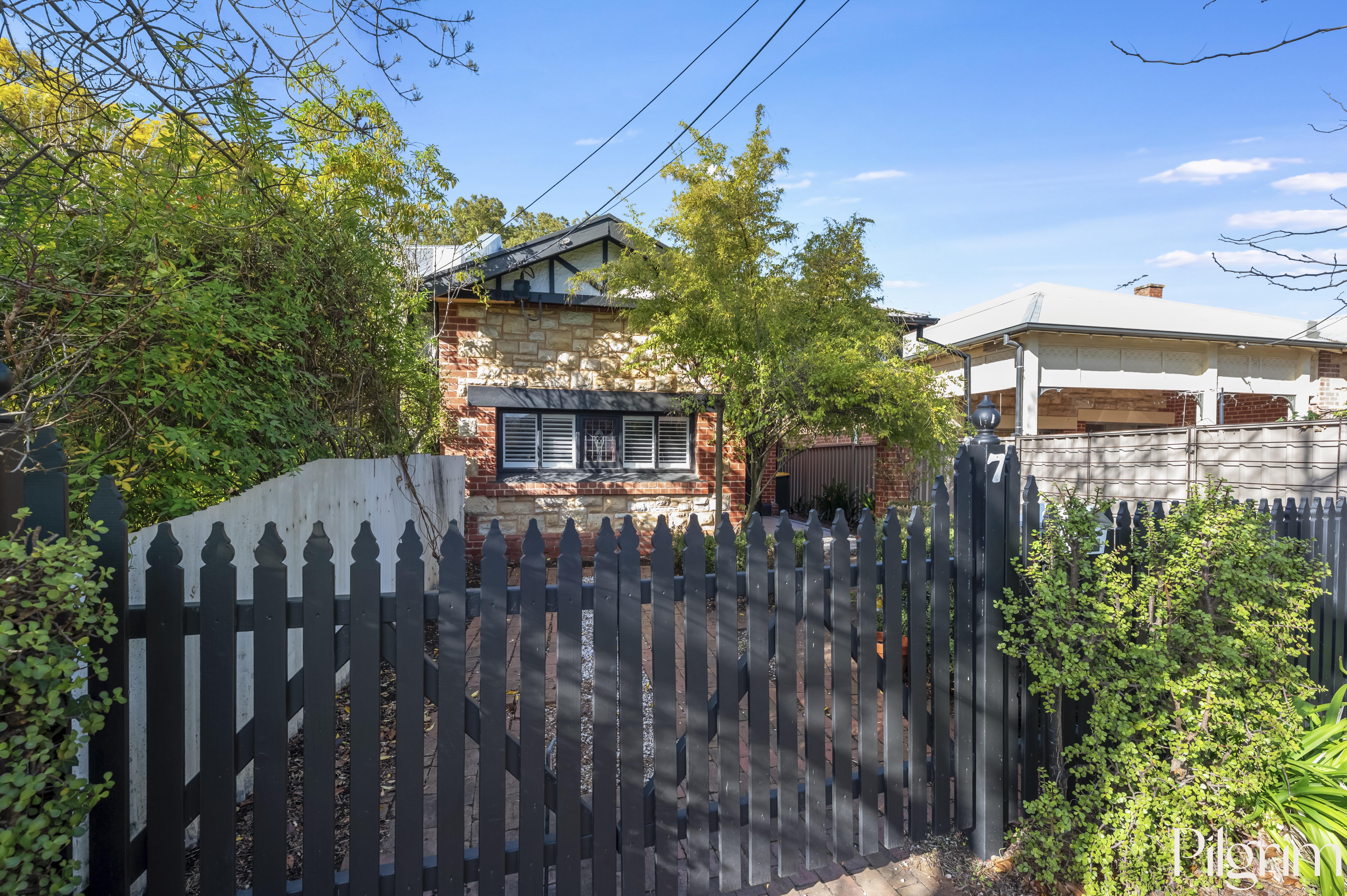 7 Rugby Street, College Park SA