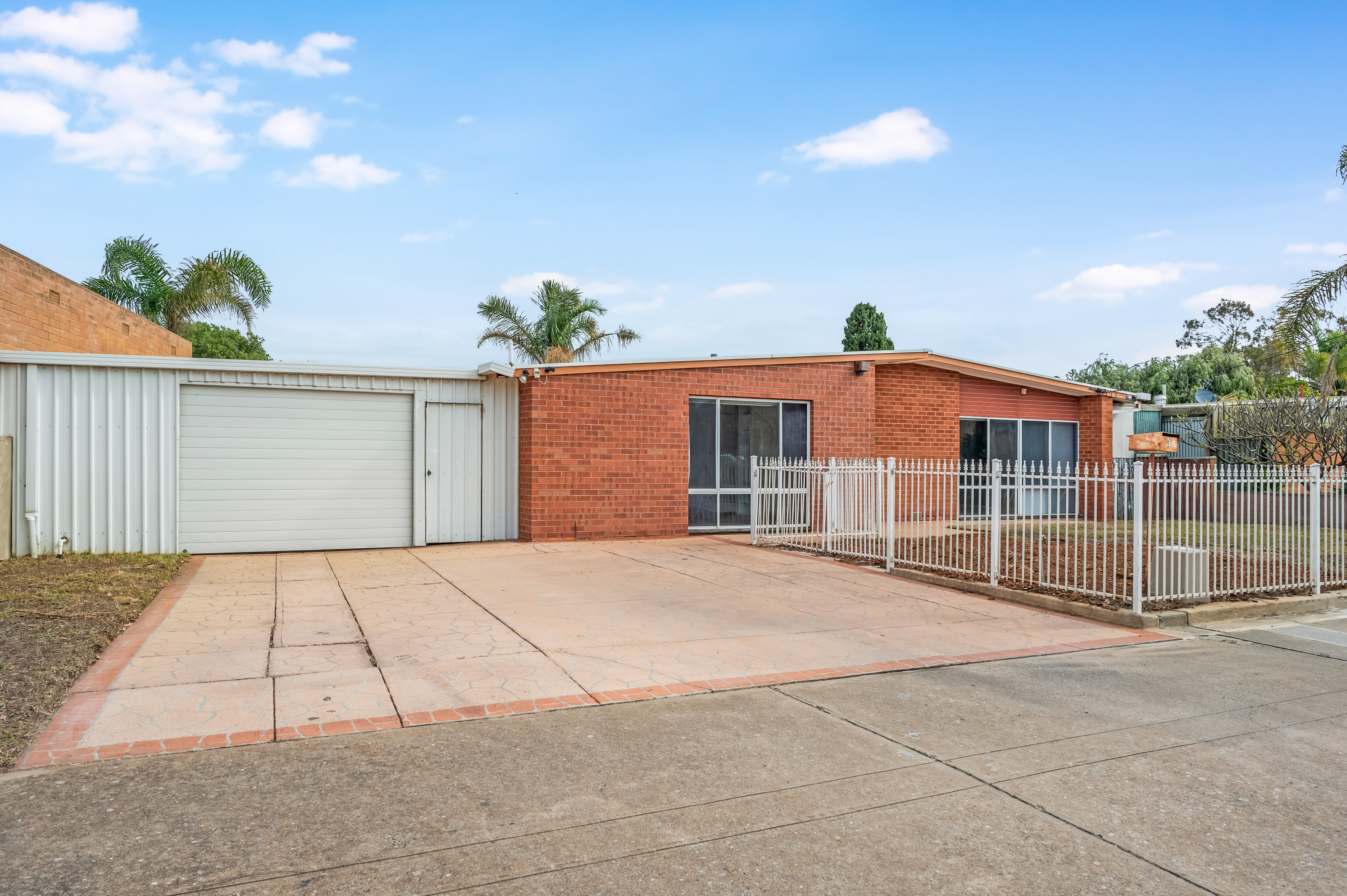 18 Gedville Road, Taperoo SA