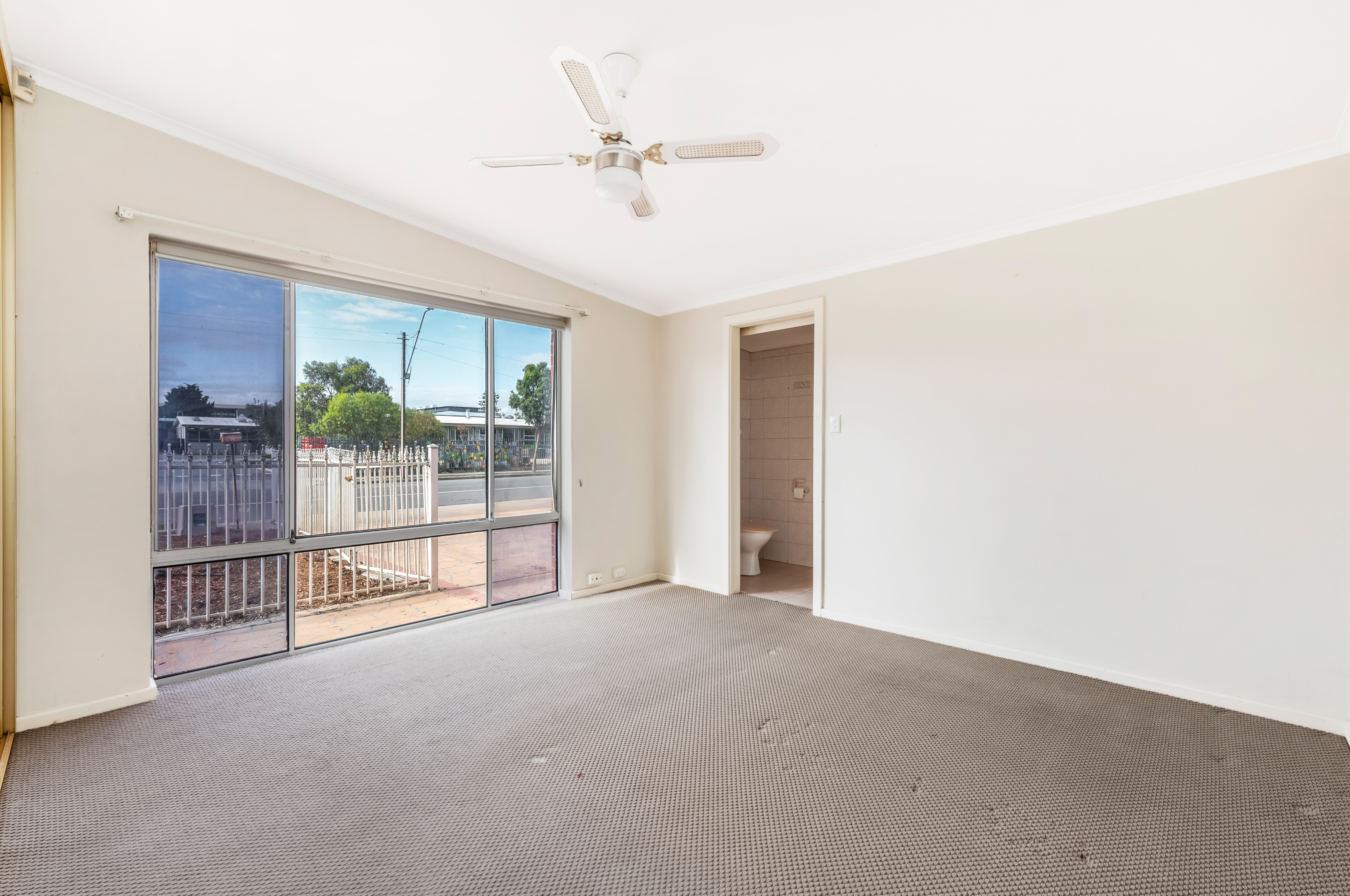 18 Gedville Road, Taperoo SA