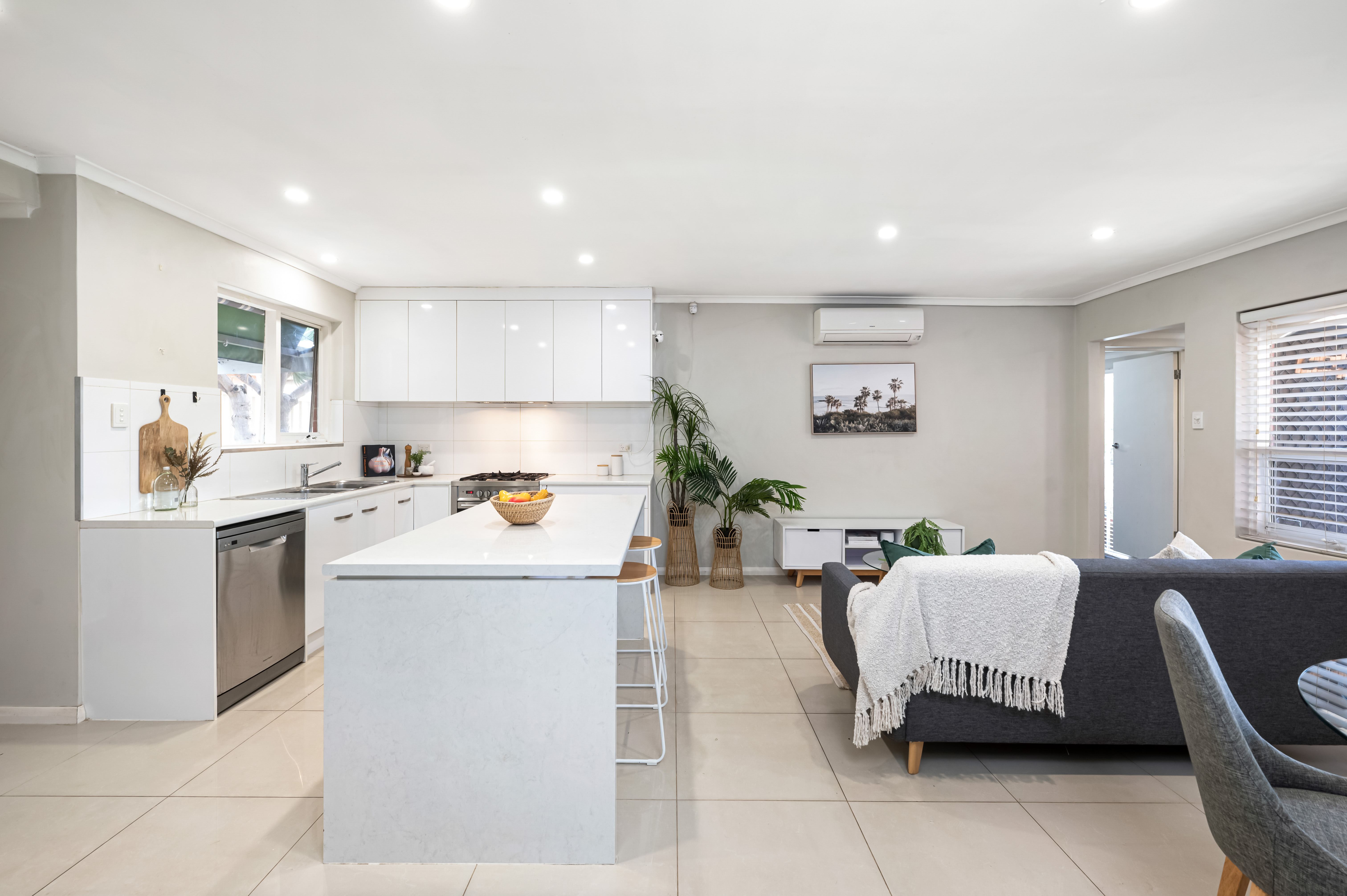 2/1A Third Avenue, Semaphore Park SA