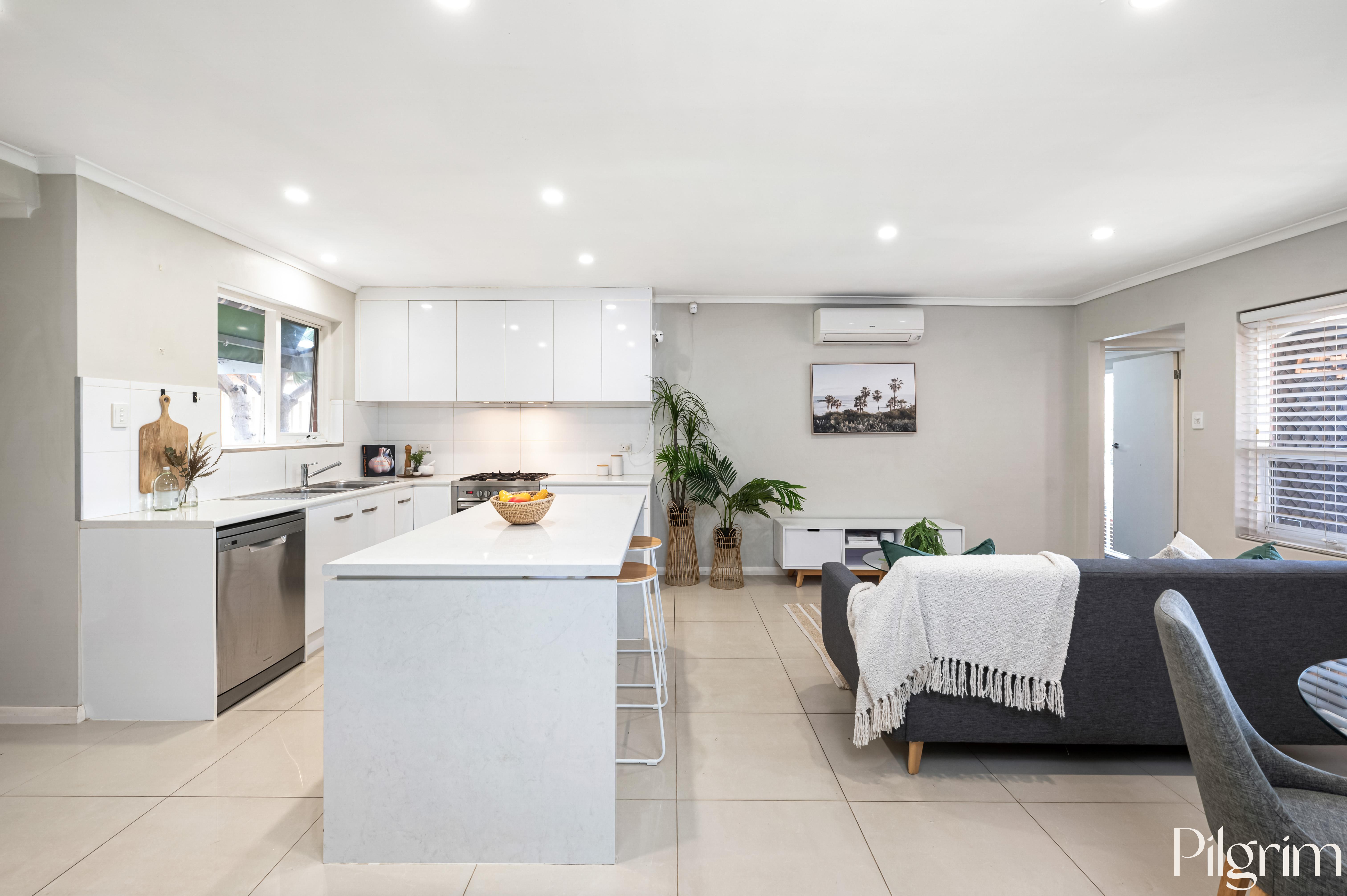 2/1A Third Avenue, Semaphore Park SA