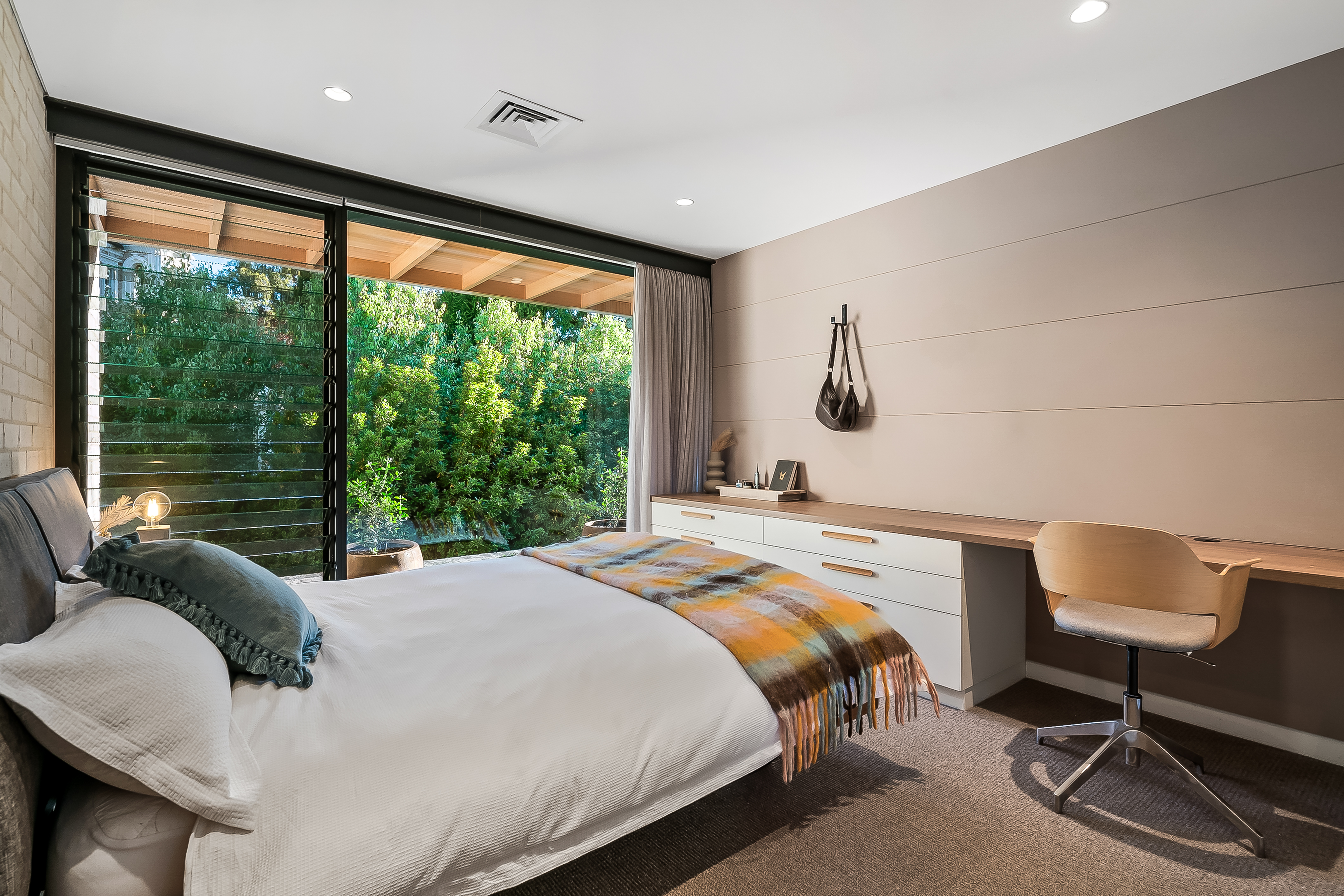 18 Hillside Road, Springfield SA