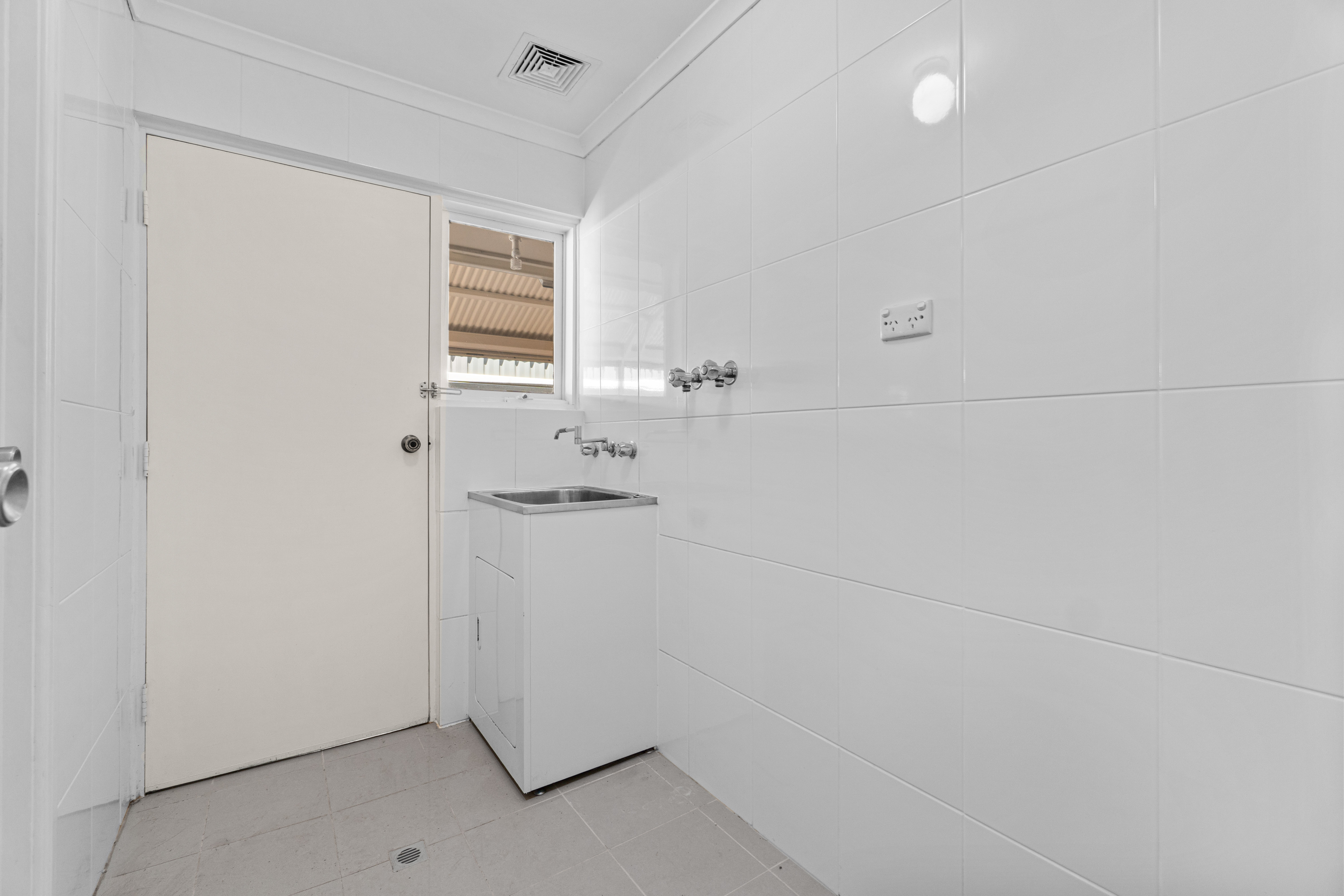 27 Education Road, Happy Valley SA