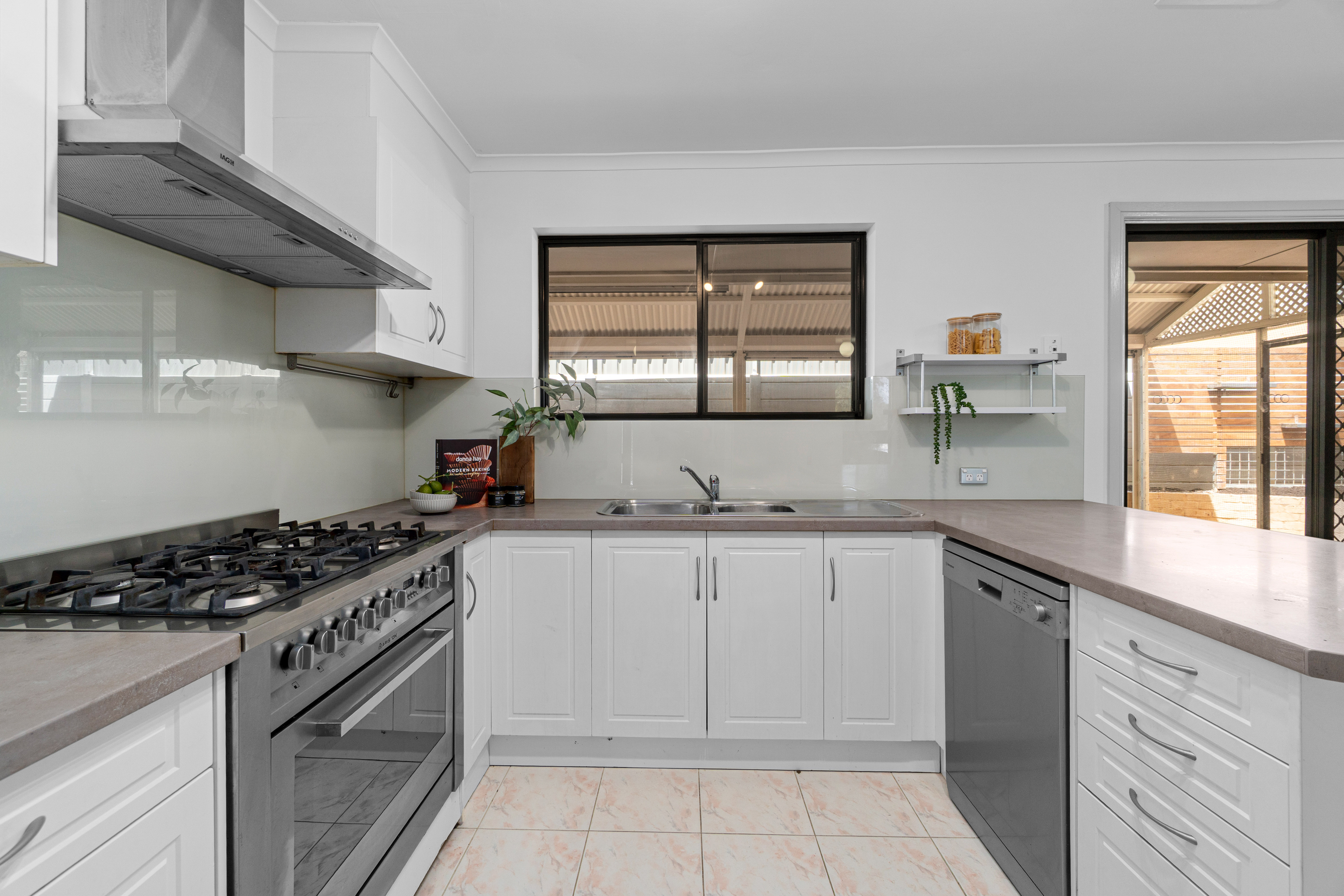 27 Education Road, Happy Valley SA