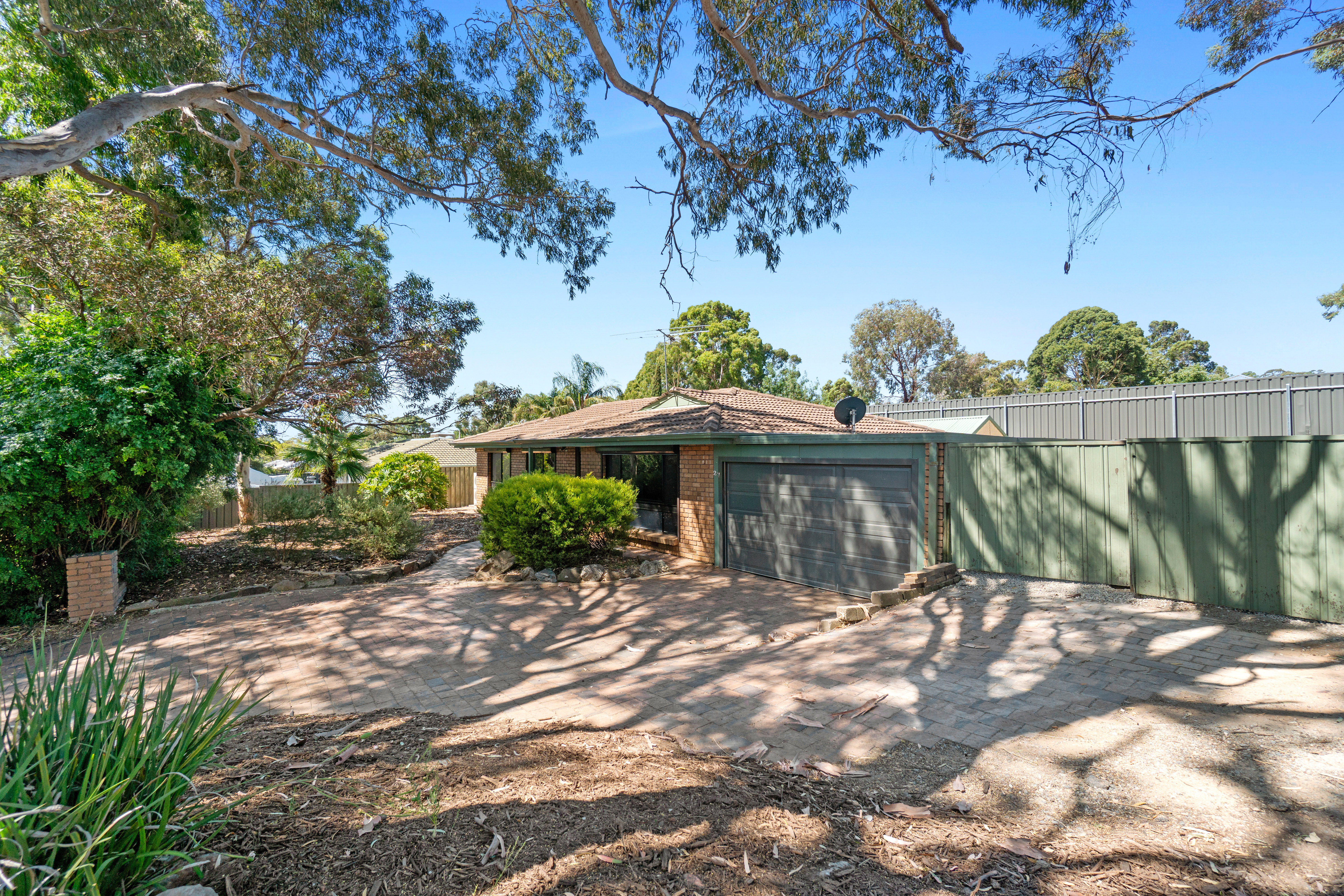 27 Education Road, Happy Valley SA