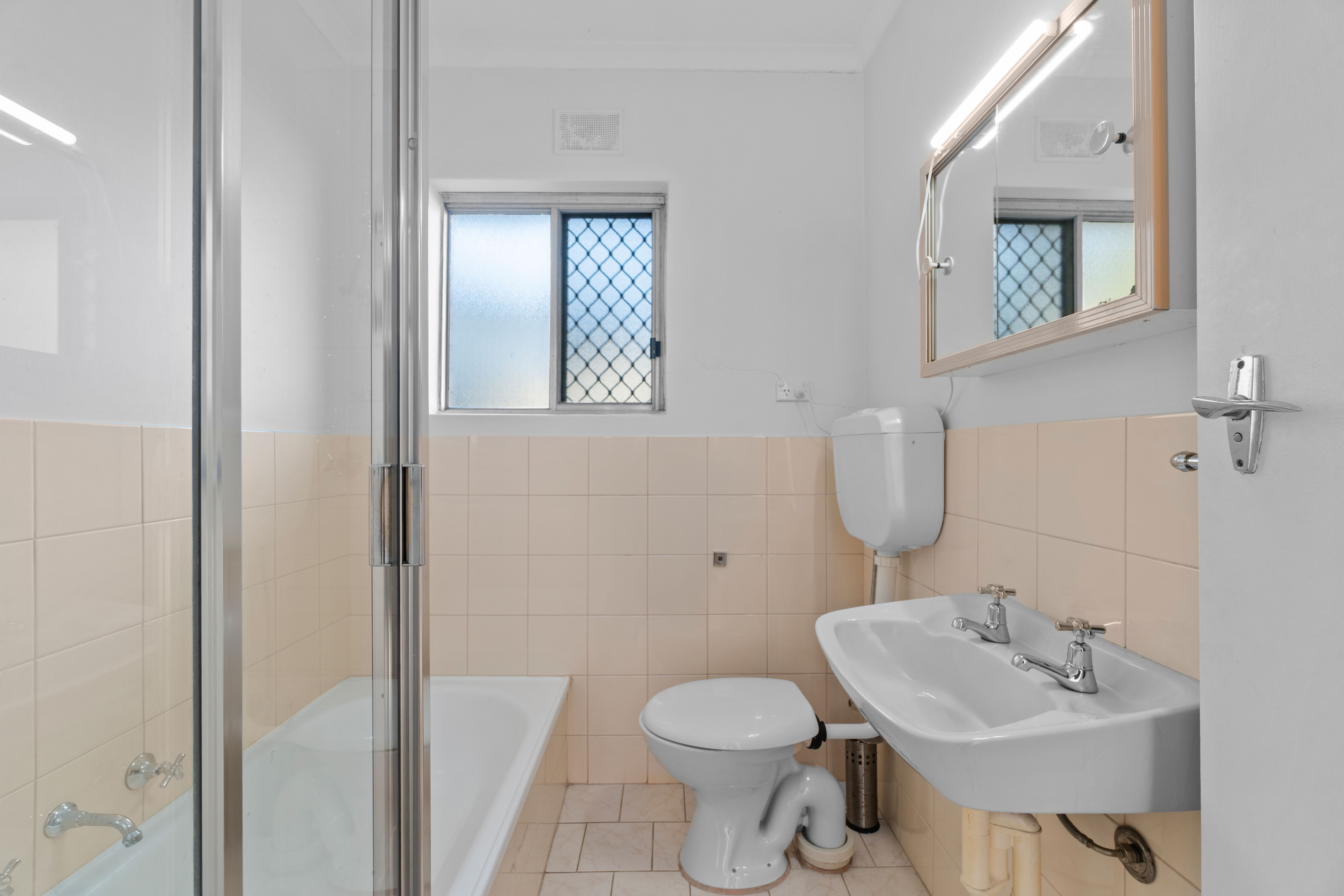 1/2 Pickering Avenue, Fullarton SA