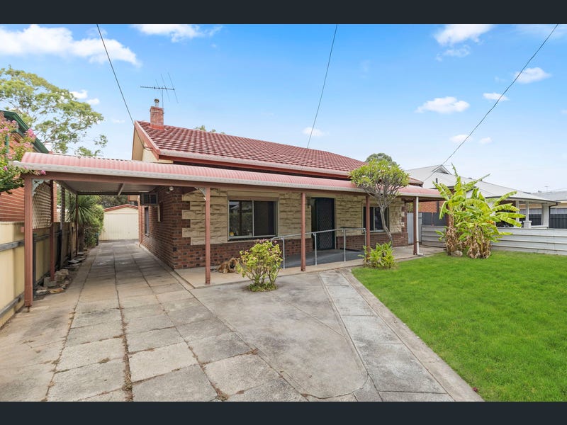 13 Dryden Road, Black Forest SA