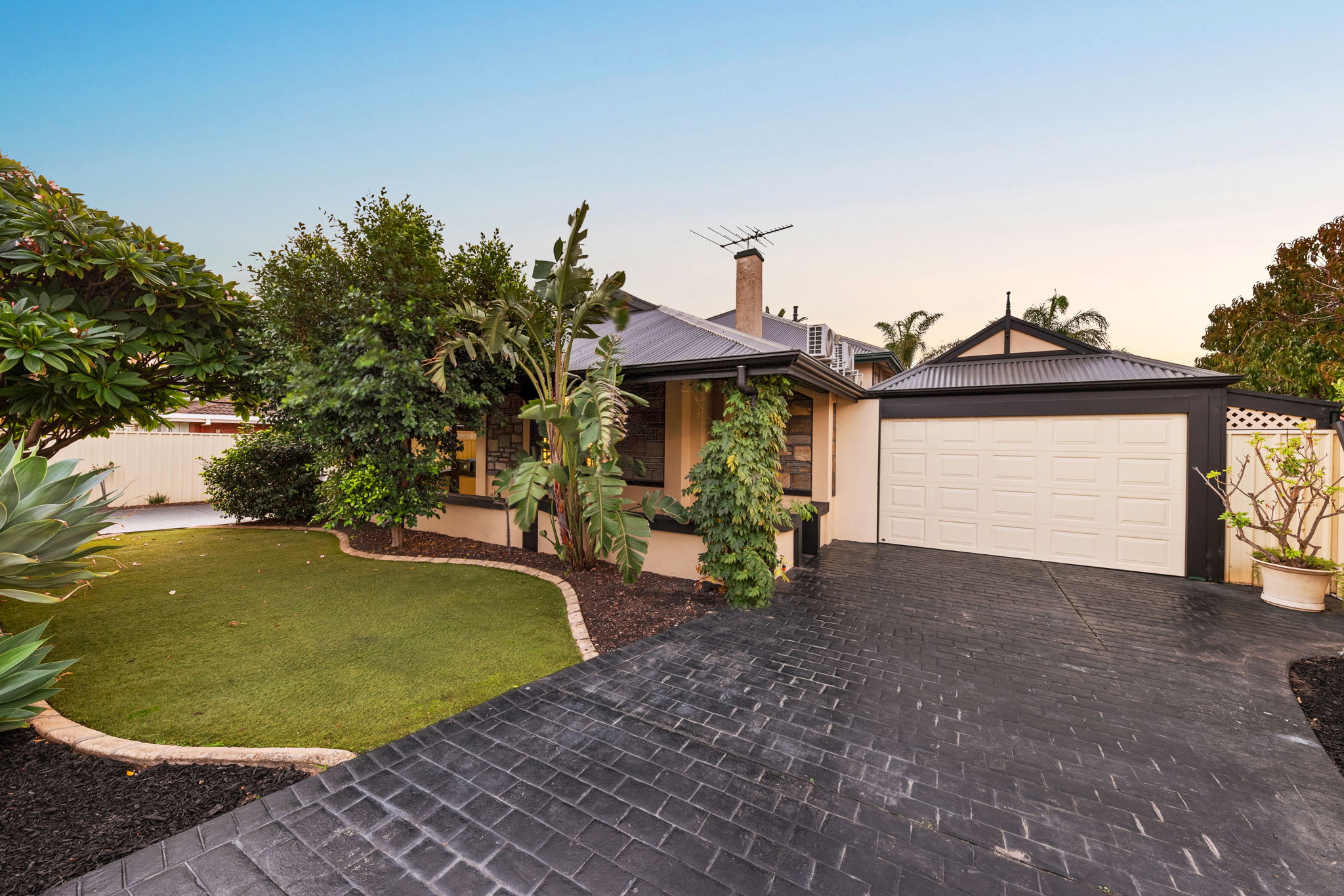 17 Albert Street, Semaphore SA