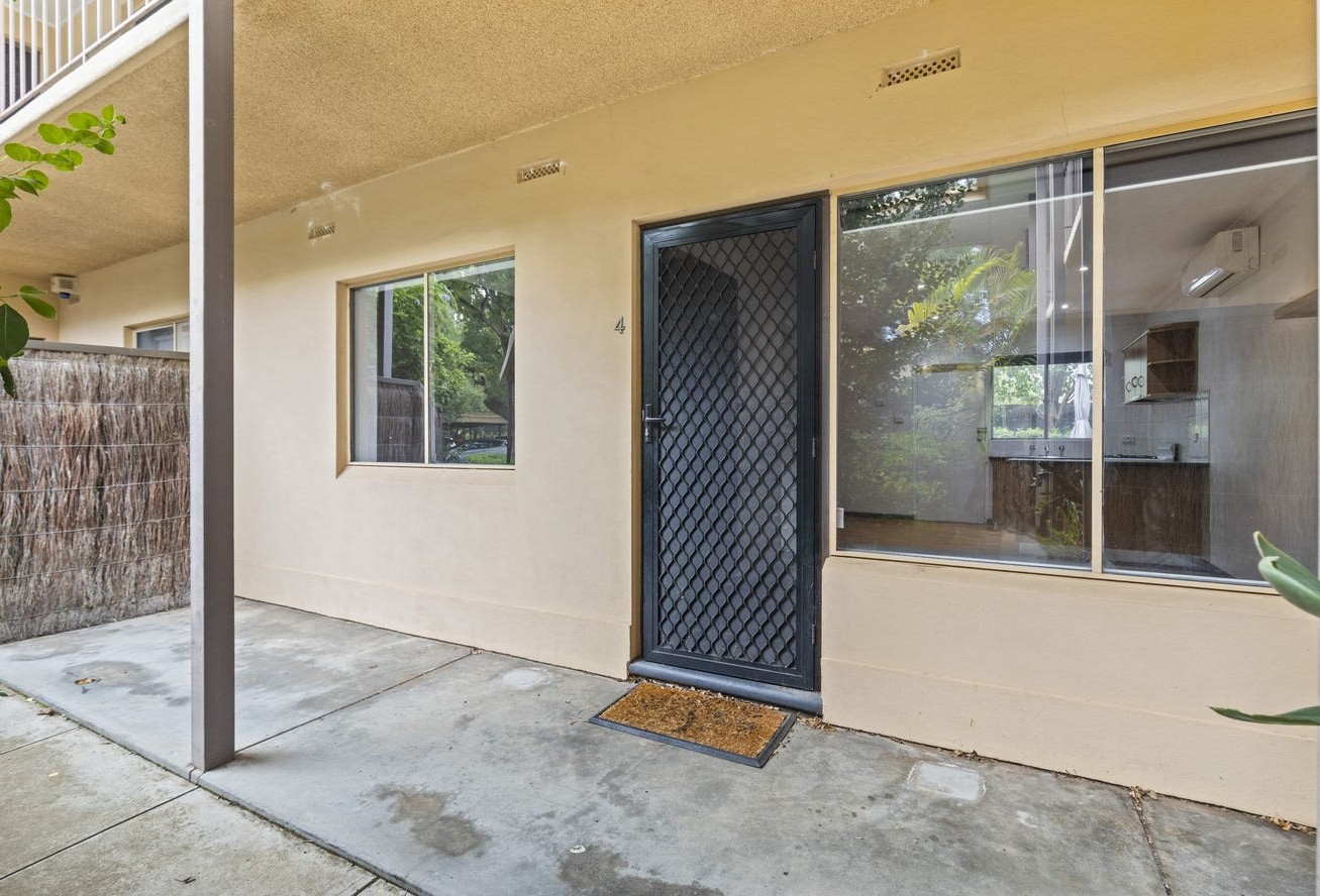 4/1B Heartland Avenue, Black Forest SA