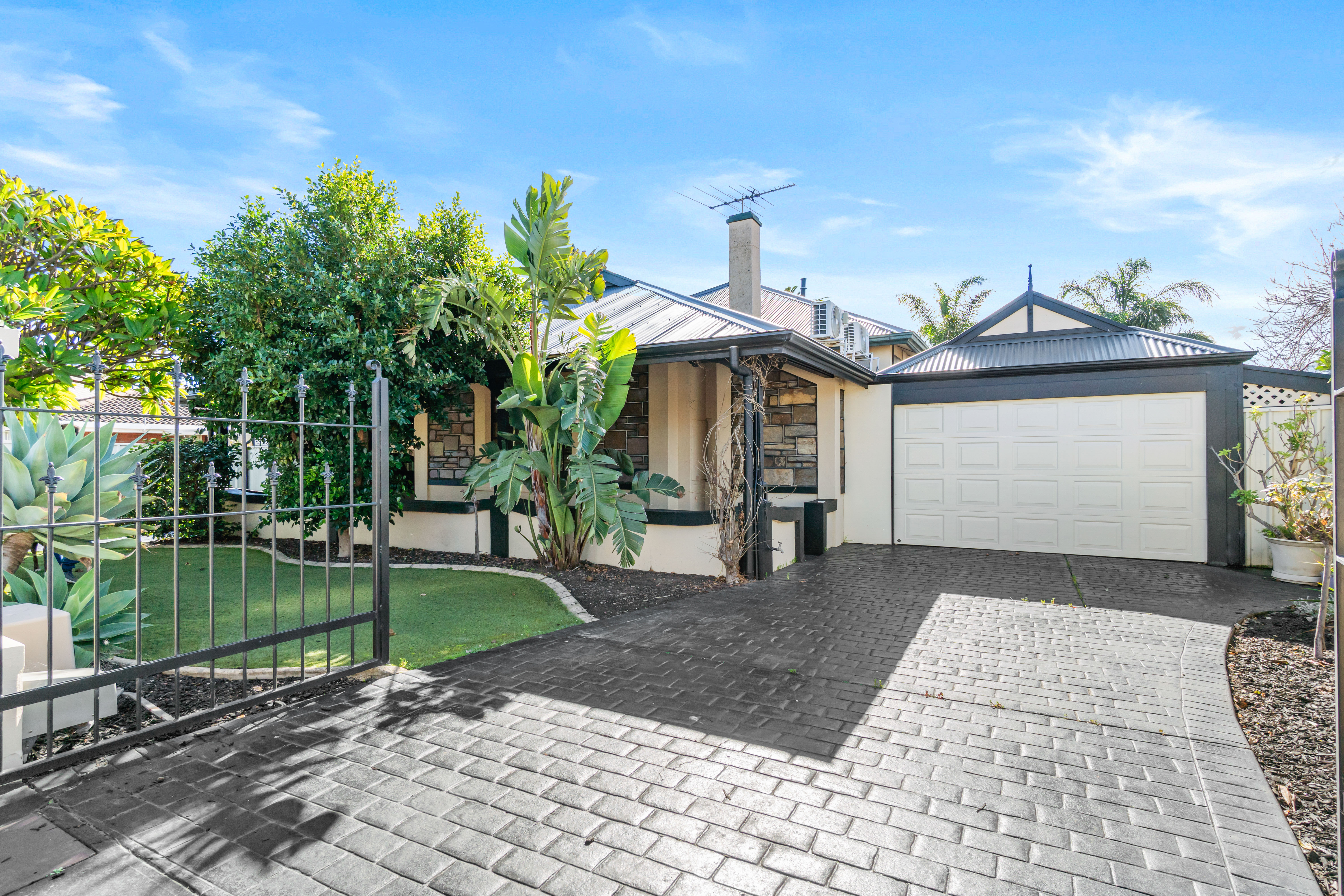 17 Albert Street, Semaphore SA