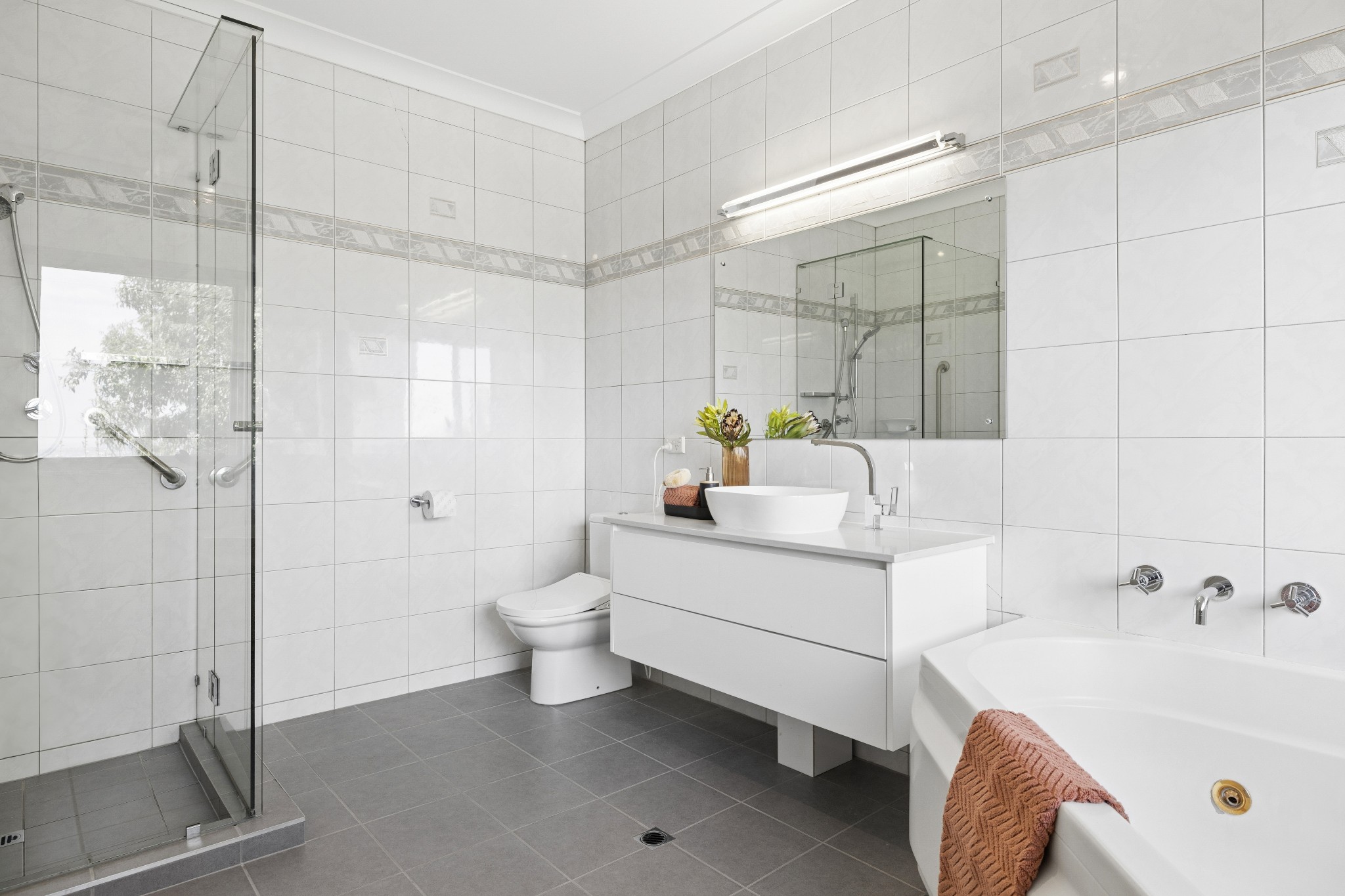 3A Newenham Road, Springfield SA