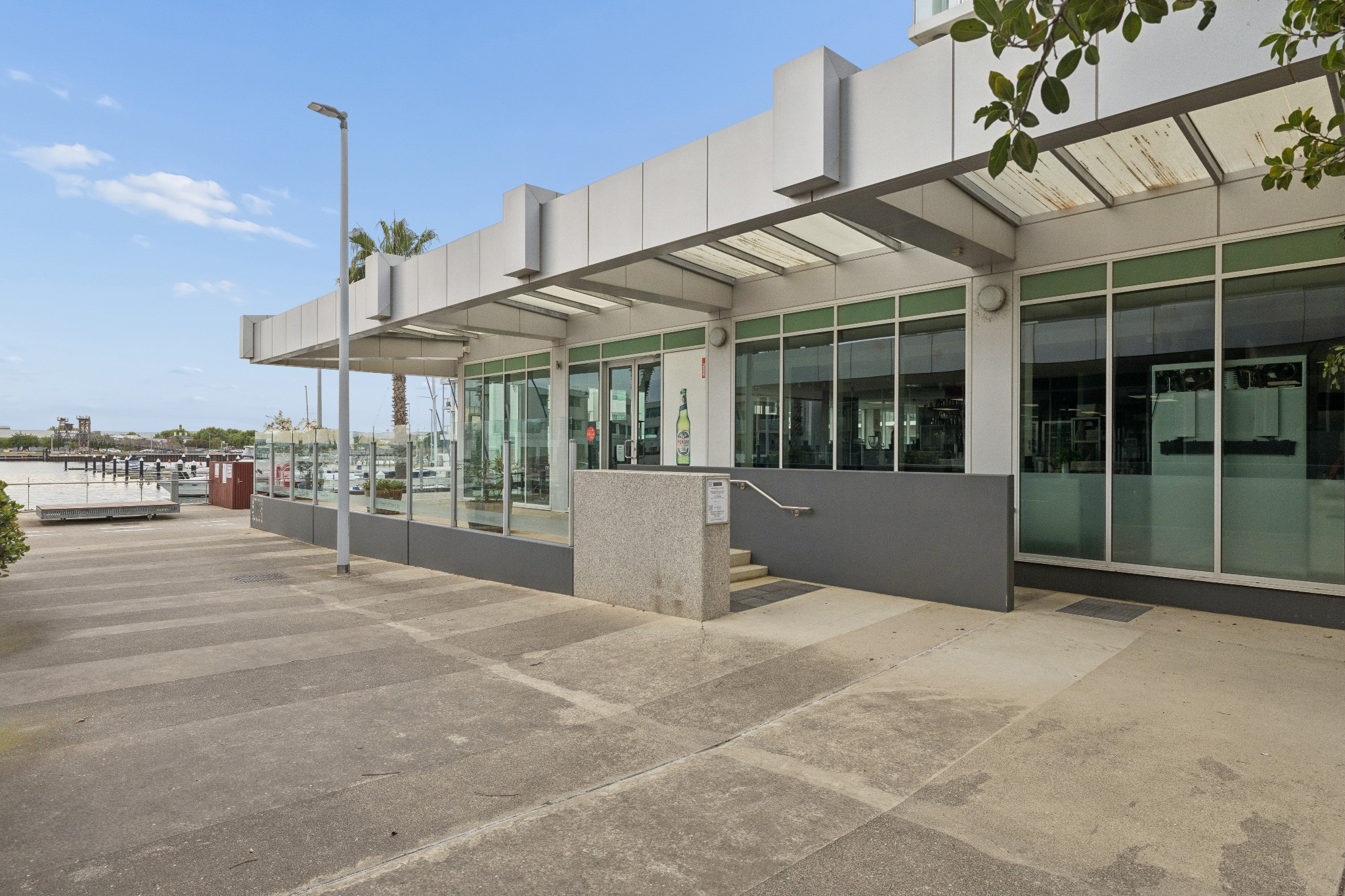 303/1-2 Tarni Court, New Port SA