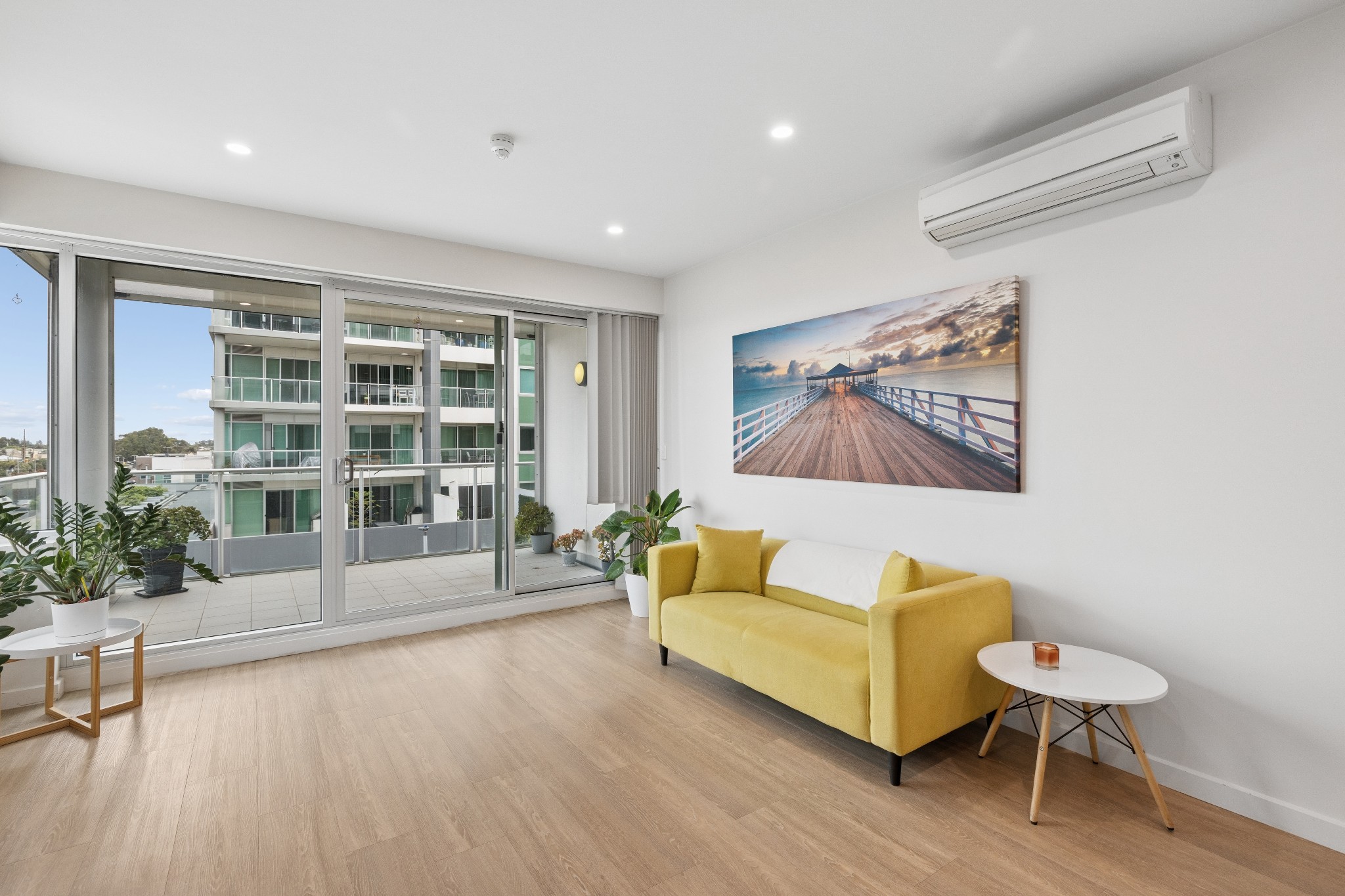 303/1-2 Tarni Court, New Port SA