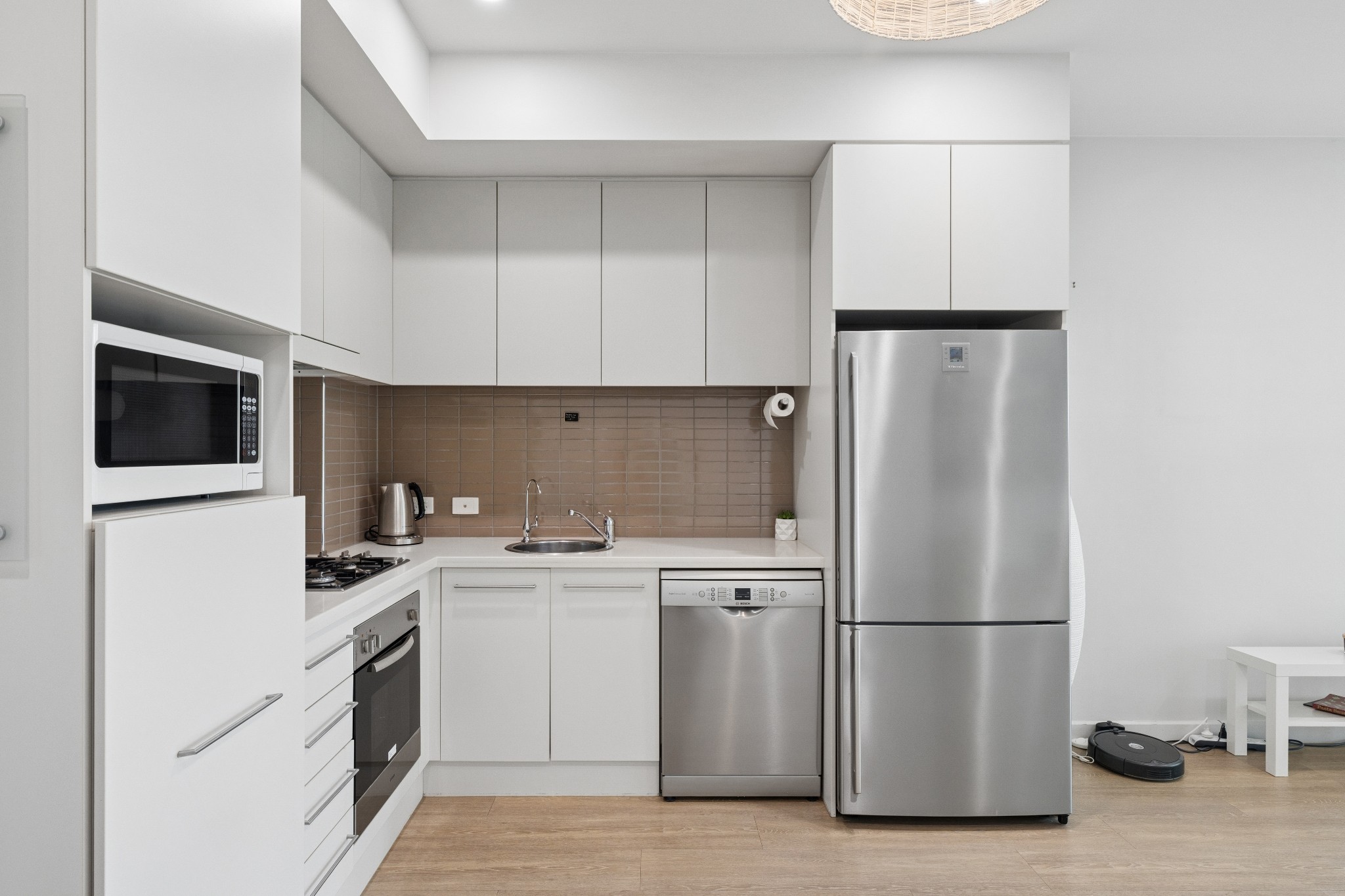 303/1-2 Tarni Court, New Port SA