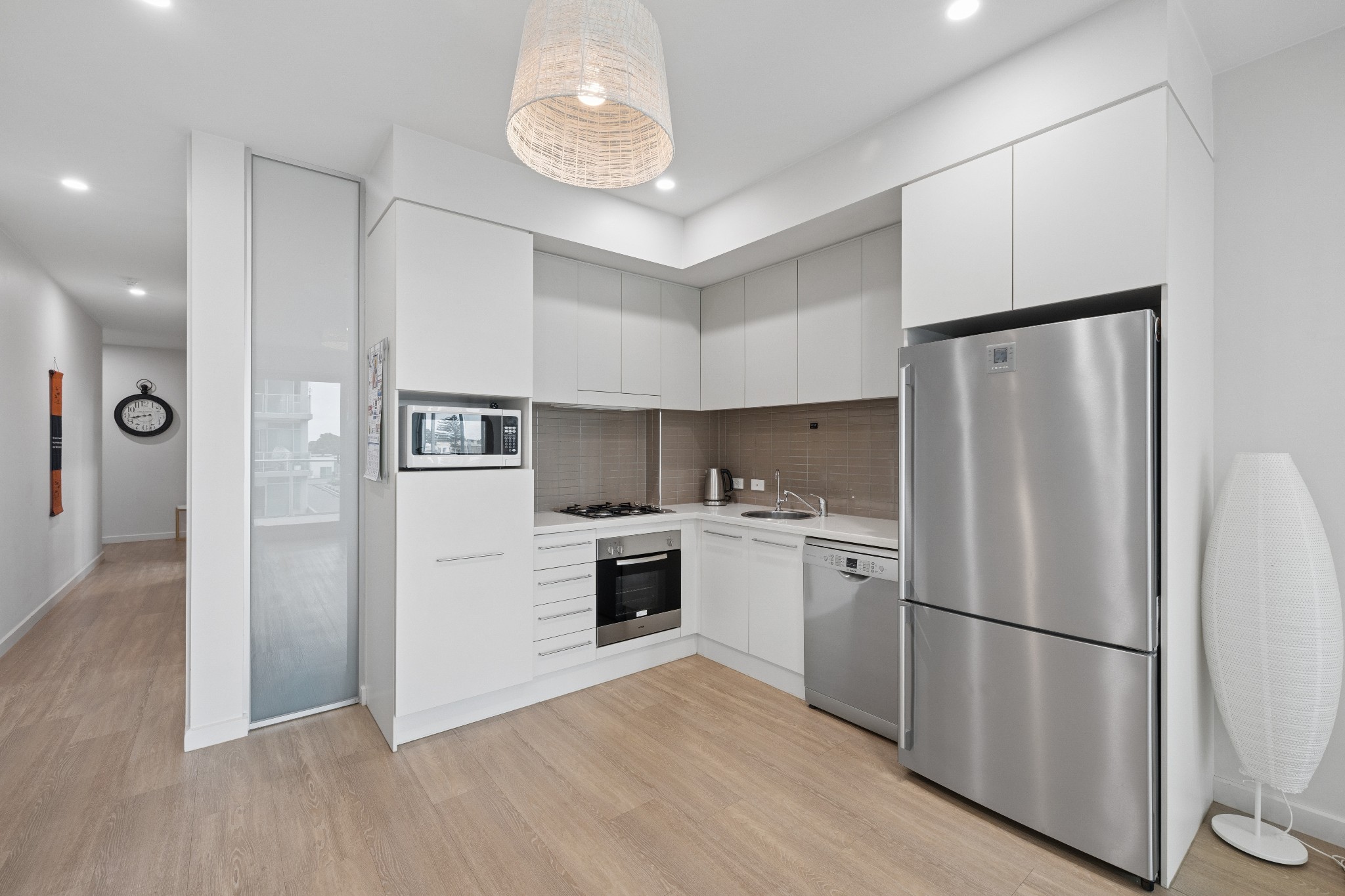 303/1-2 Tarni Court, New Port SA