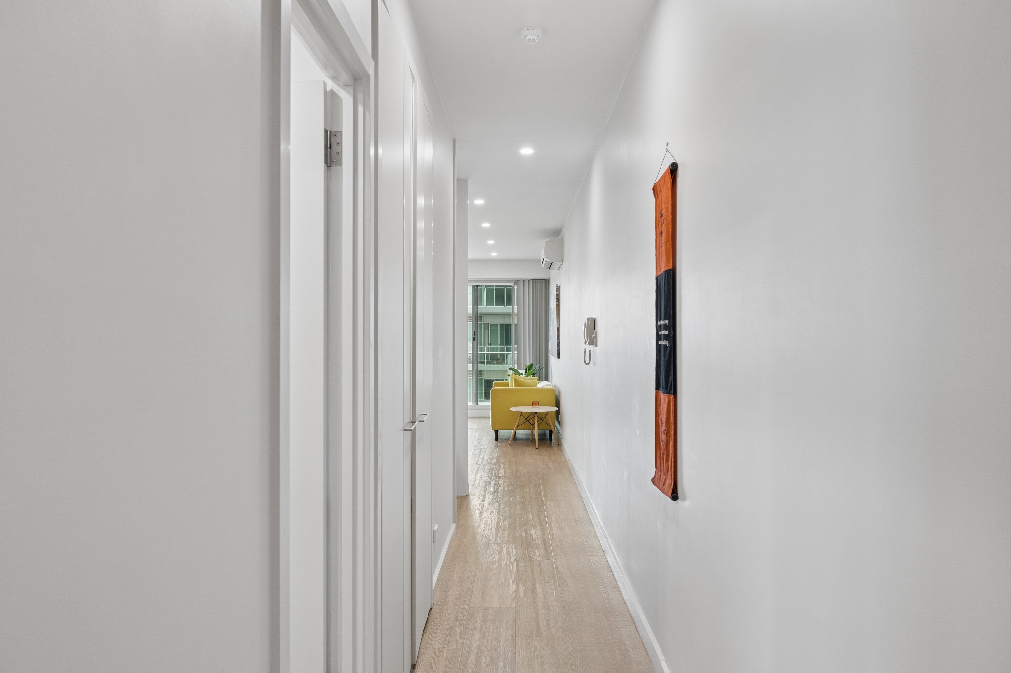 303/1-2 Tarni Court, New Port SA