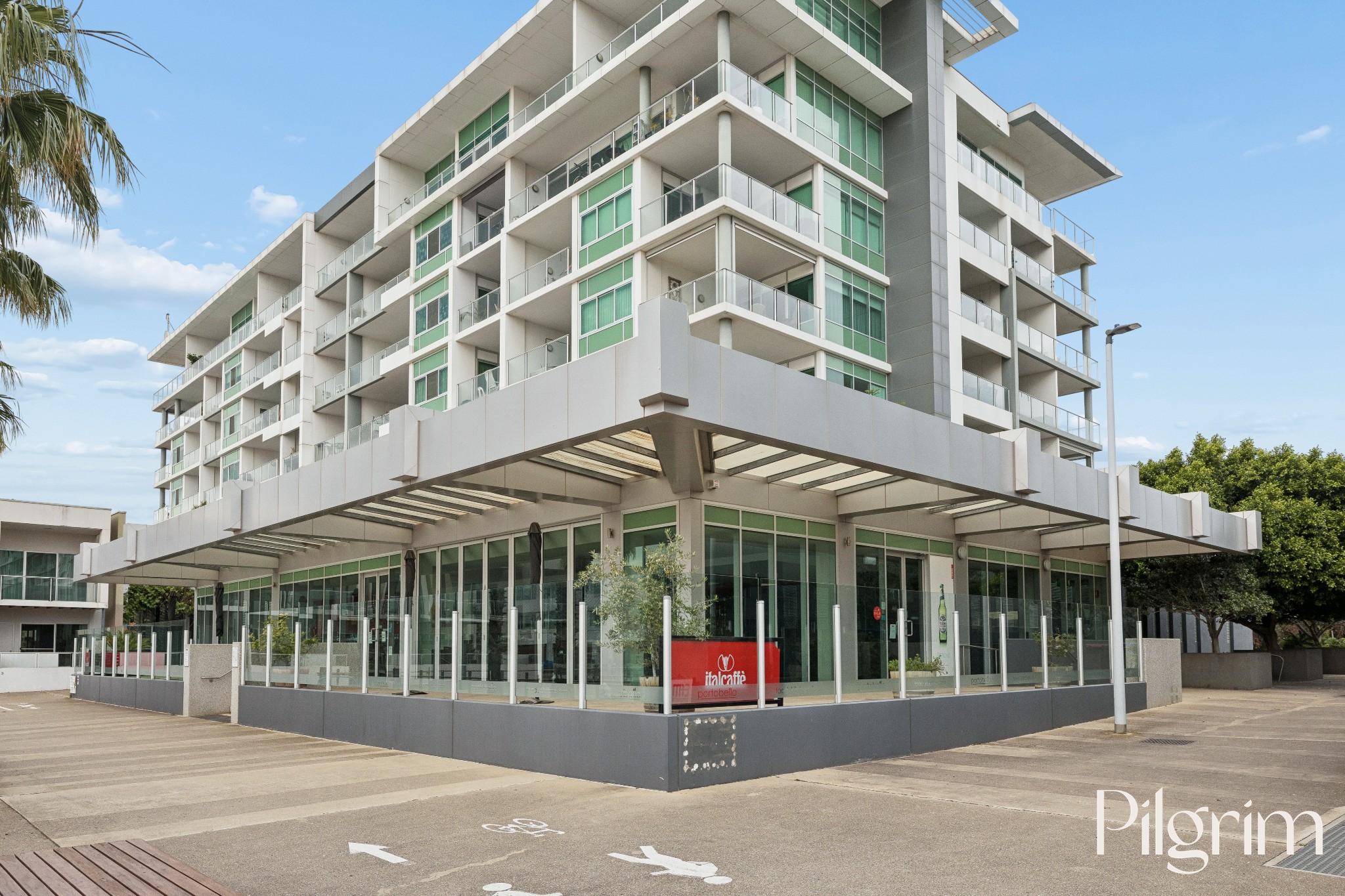 303/1-2 Tarni Court, New Port SA