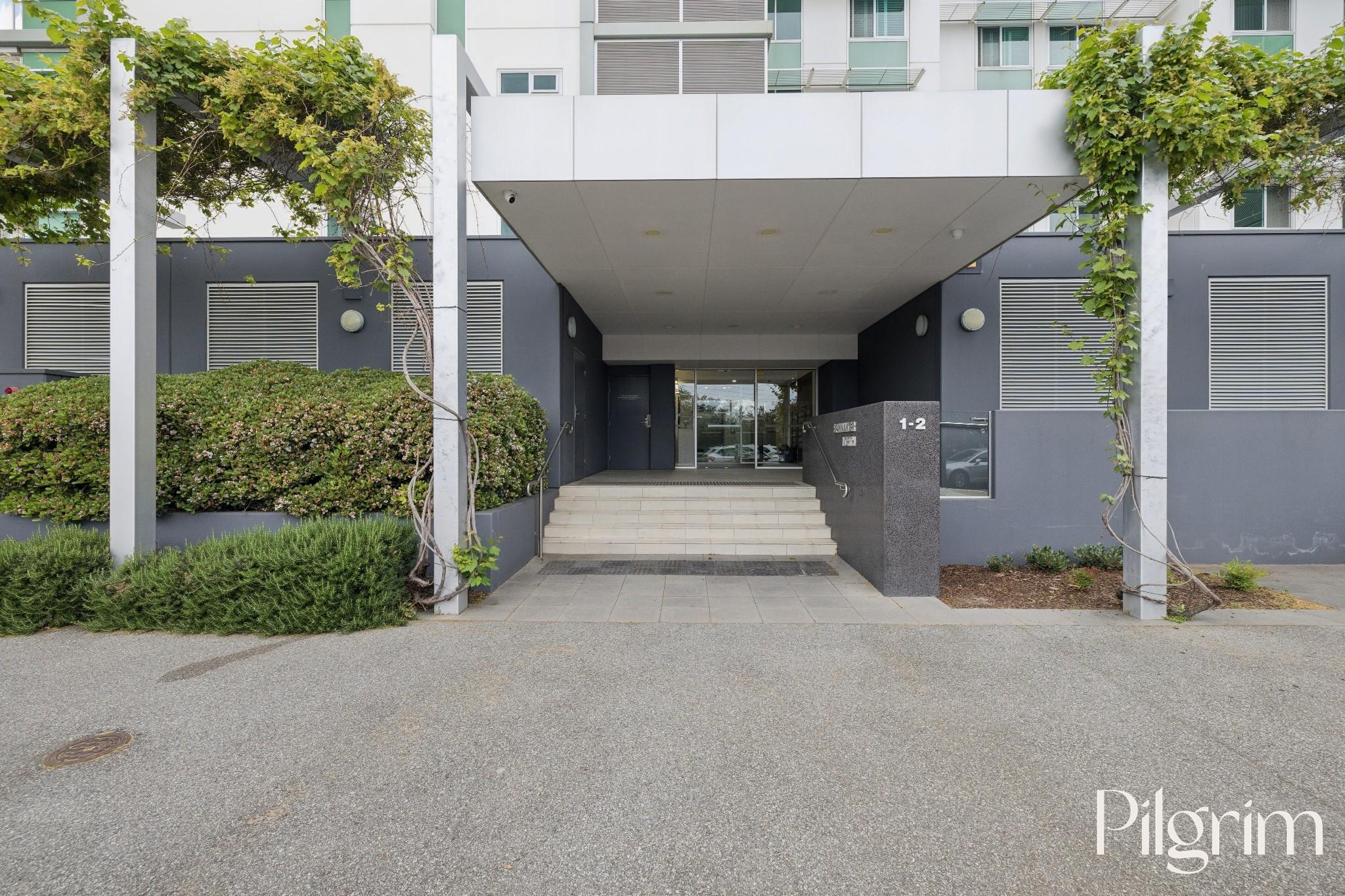 303/1-2 Tarni Court, New Port SA