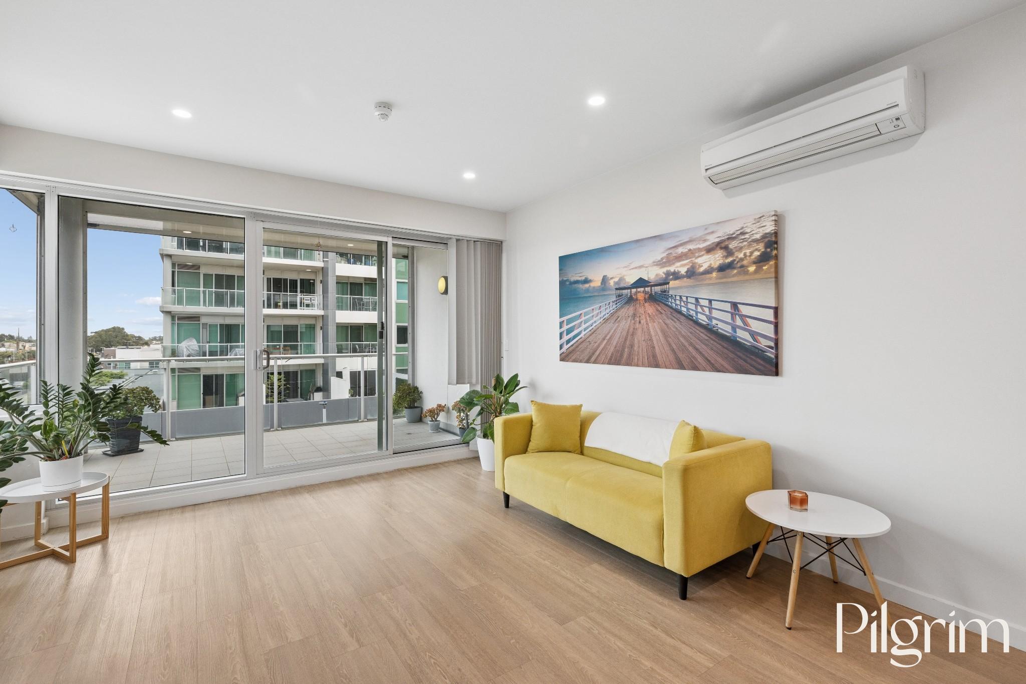 303/1-2 Tarni Court, New Port SA
