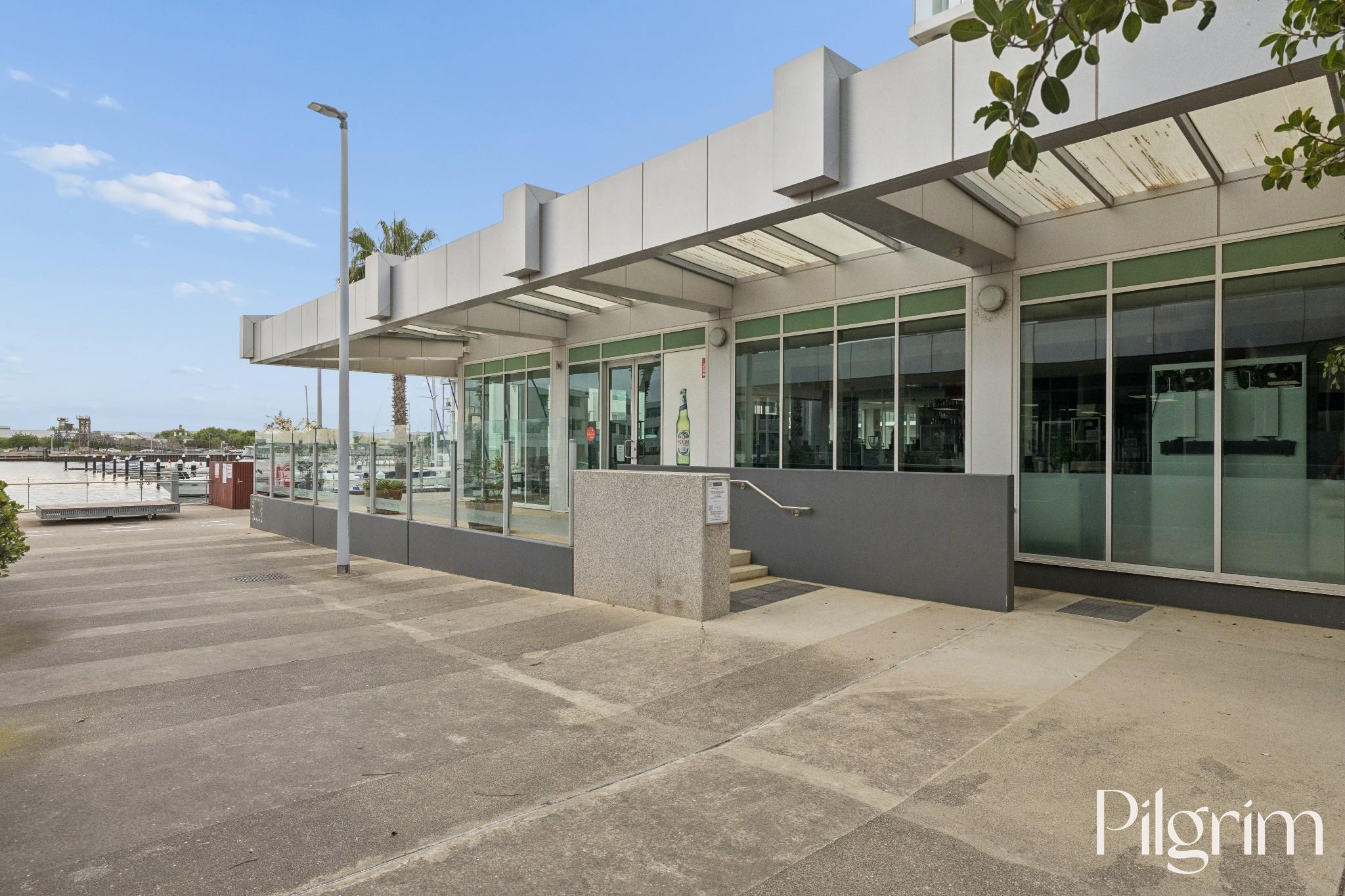 303/1-2 Tarni Court, New Port SA