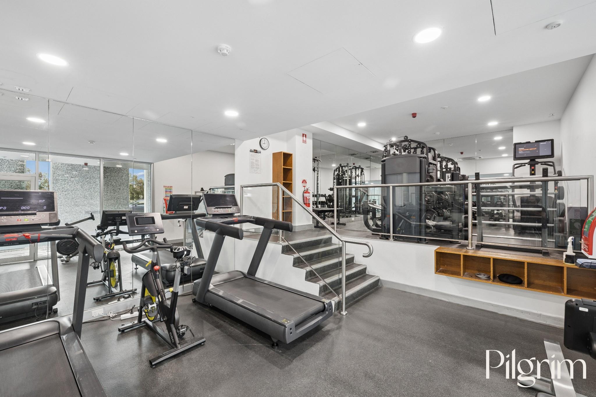 303/1-2 Tarni Court, New Port SA