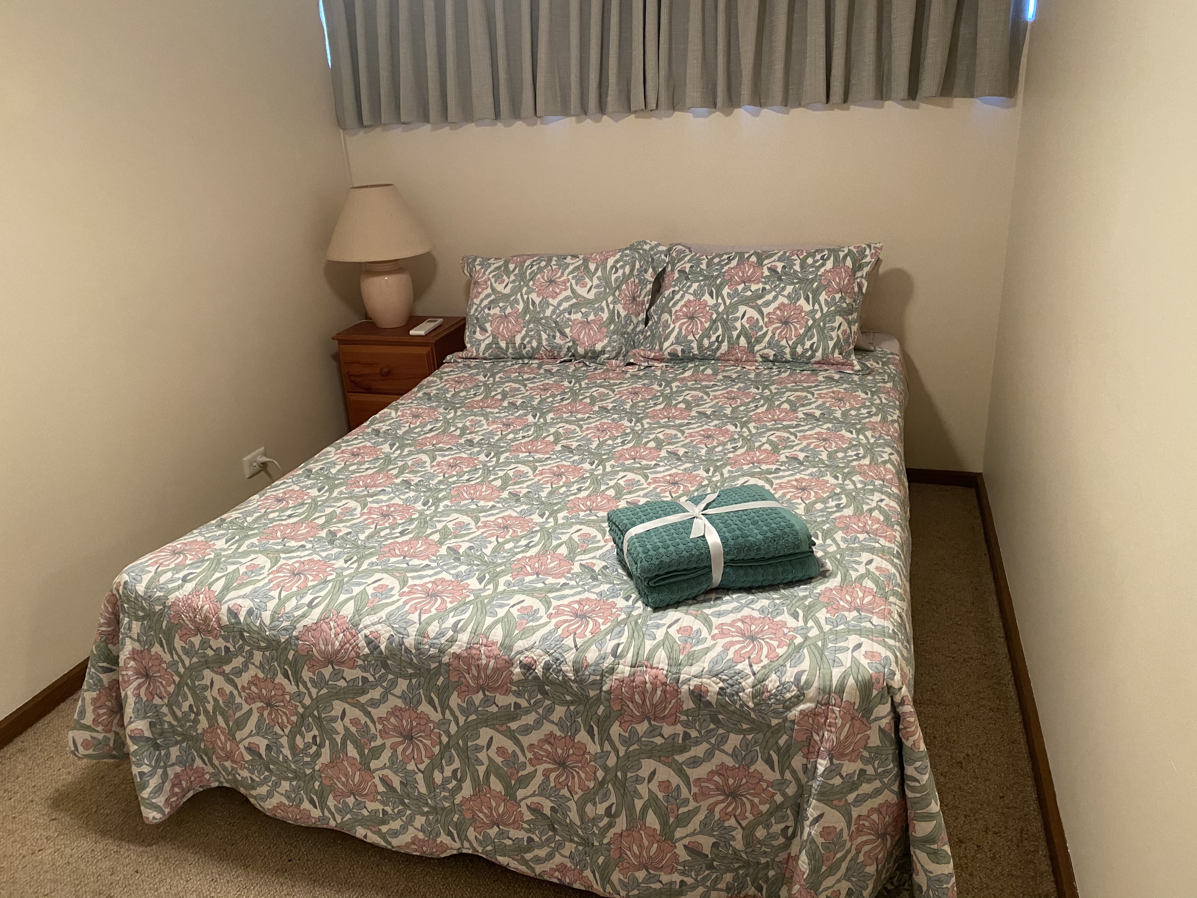 25 Sandpiper Place, West Lakes Shore SA