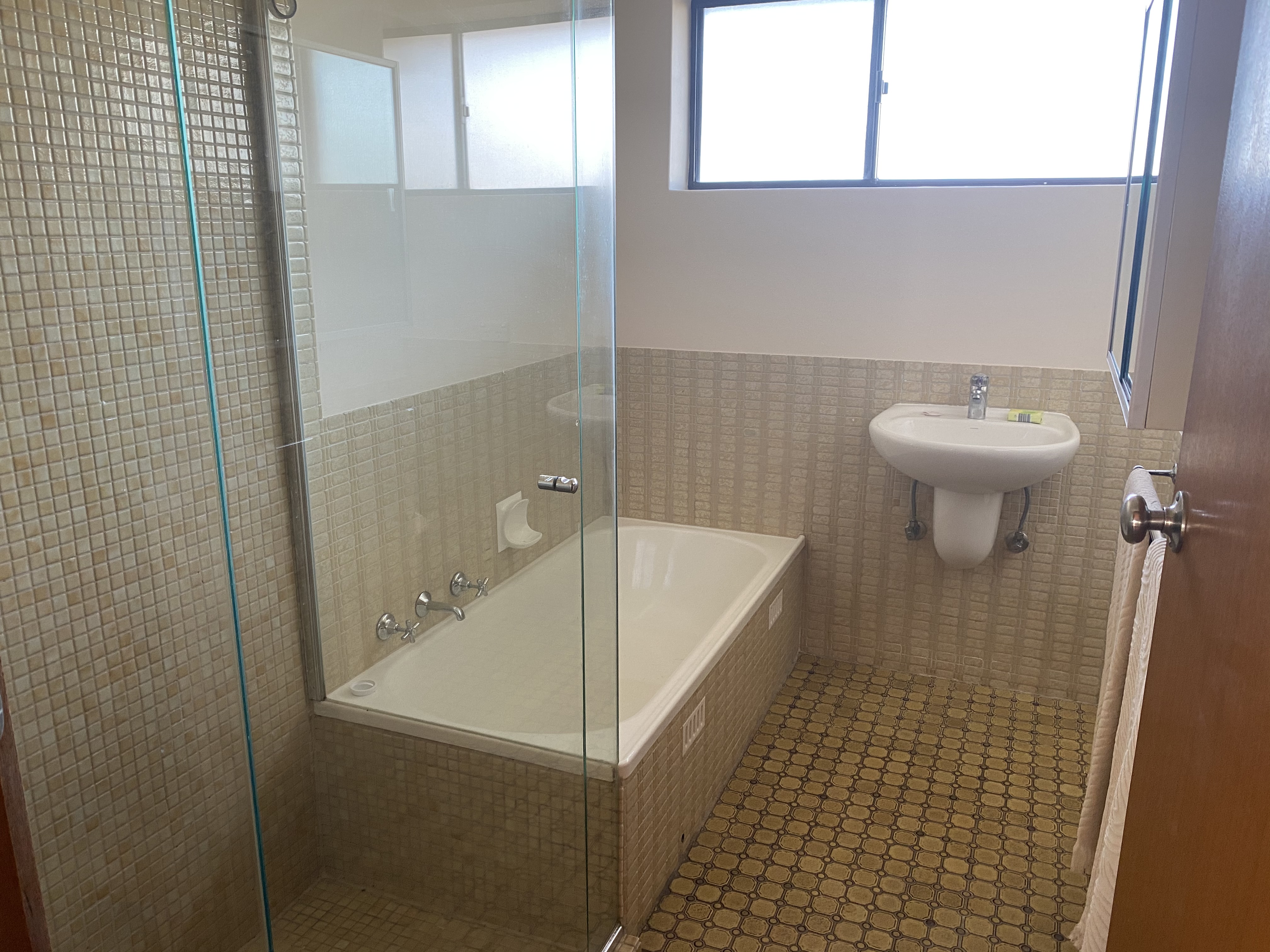 25 Sandpiper Place, West Lakes Shore SA