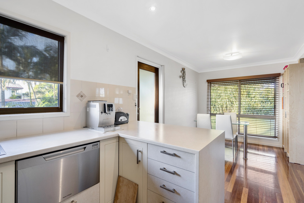 36 Winship Street, Ormiston QLD, Ormiston - Thumbnail 4