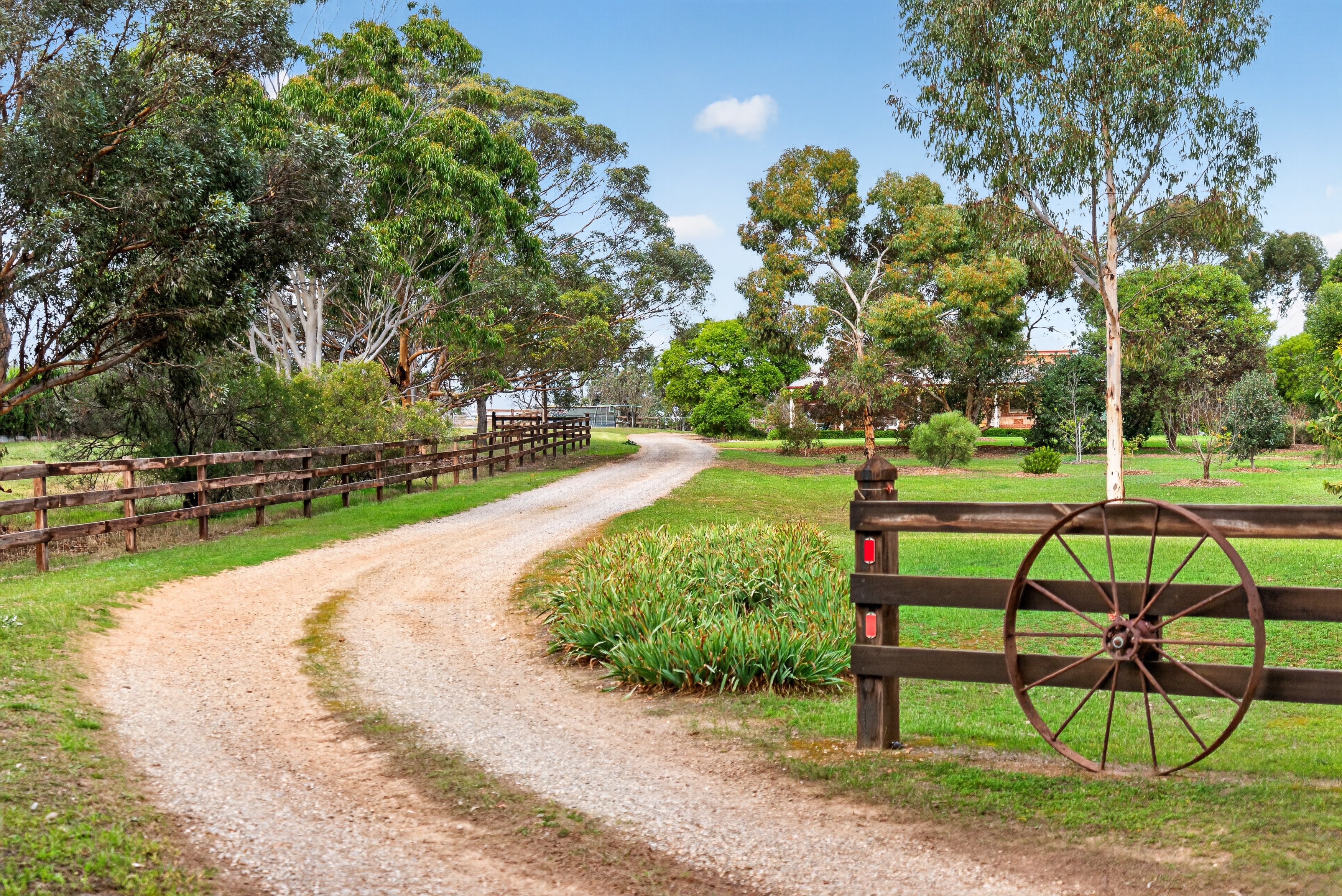 21 Adelaide Road, Strathalbyn SA, Strathalbyn - Thumbnail 2