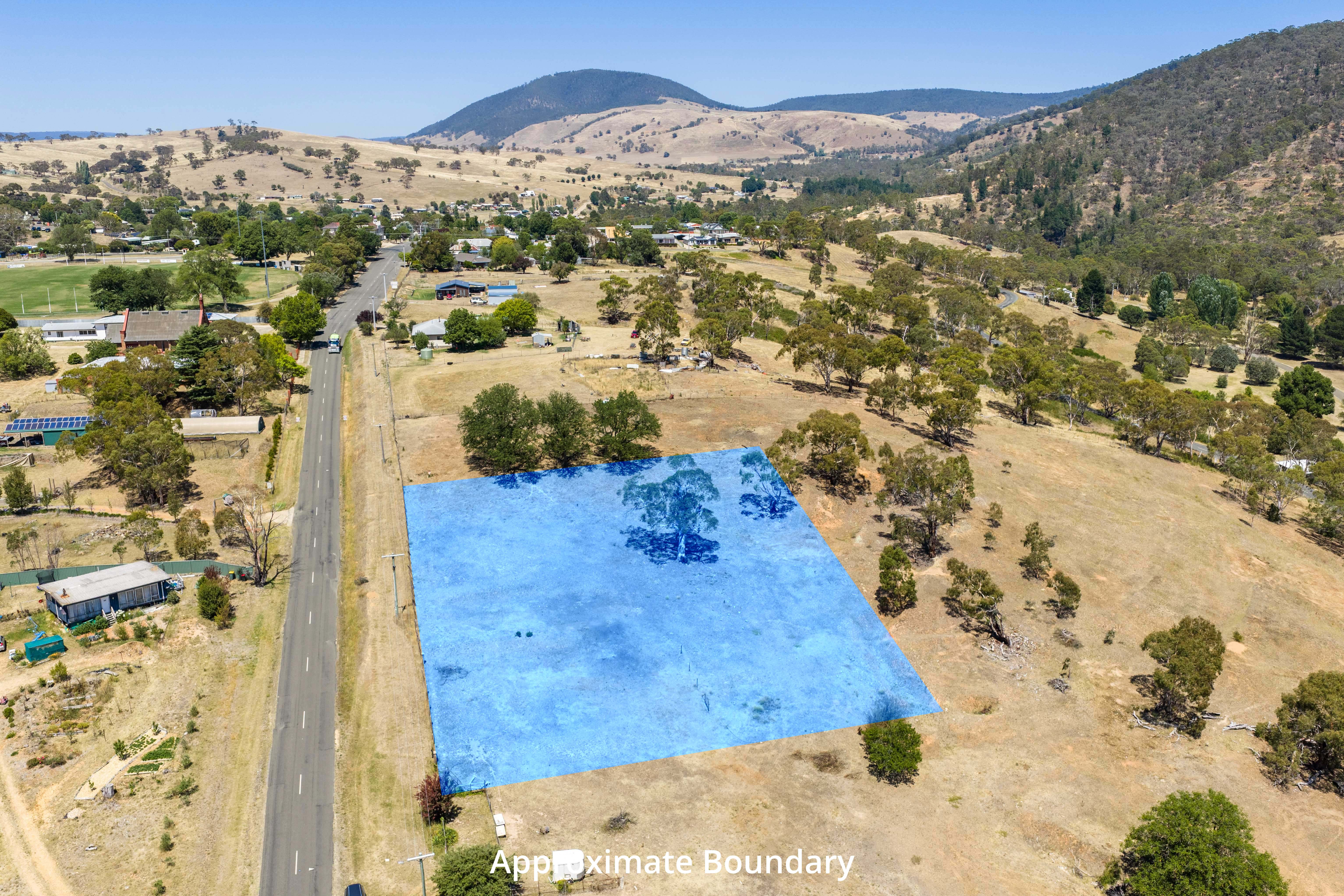 56 Day Avenue, Omeo For Sale by Farmbuy.com - image 4