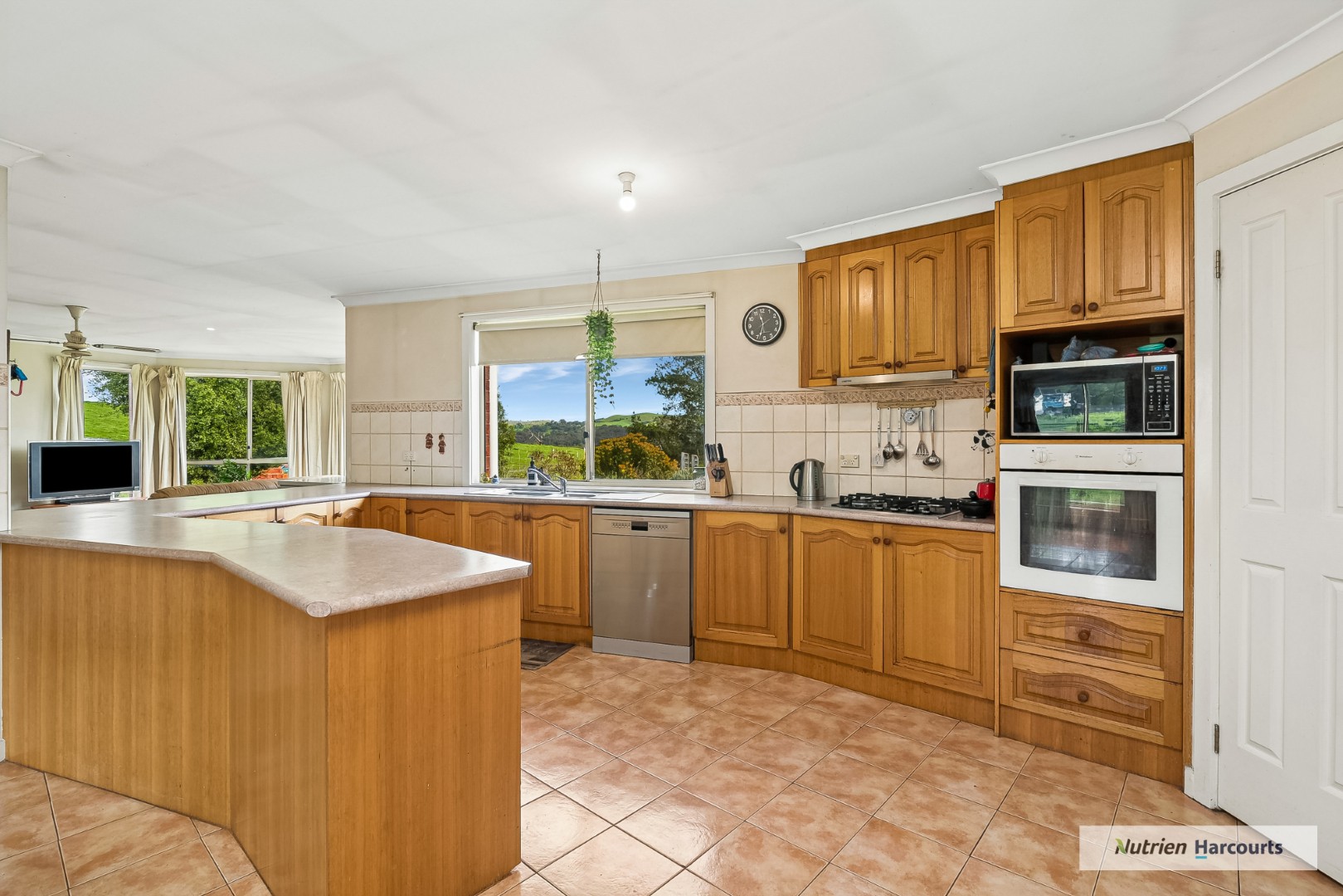 365 McDonalds Road, Clonbinane For Sale by Farmbuy.com - image 2