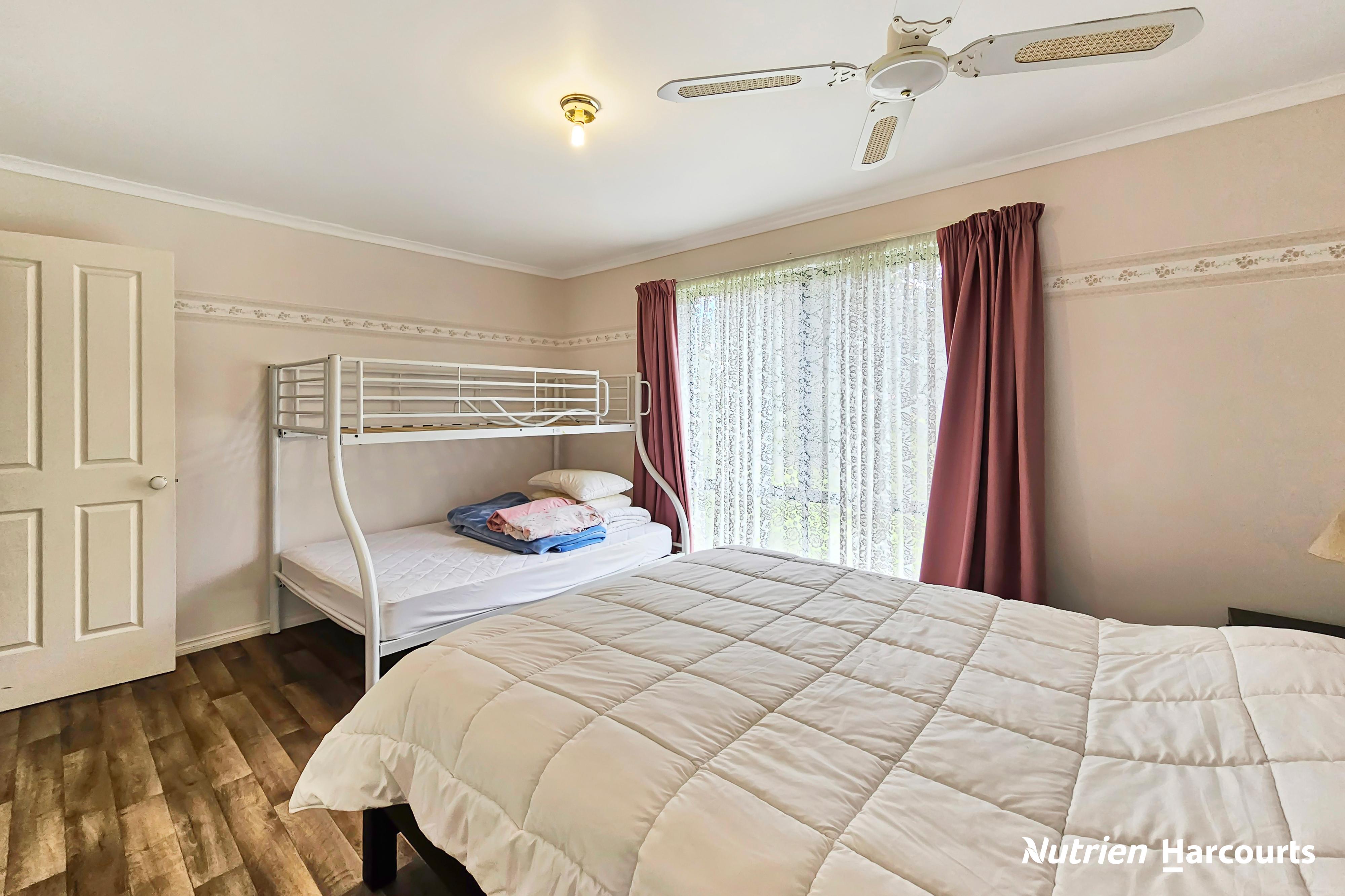 33 Claydon Road, Woodside For Sale by Farmbuy.com - image 25