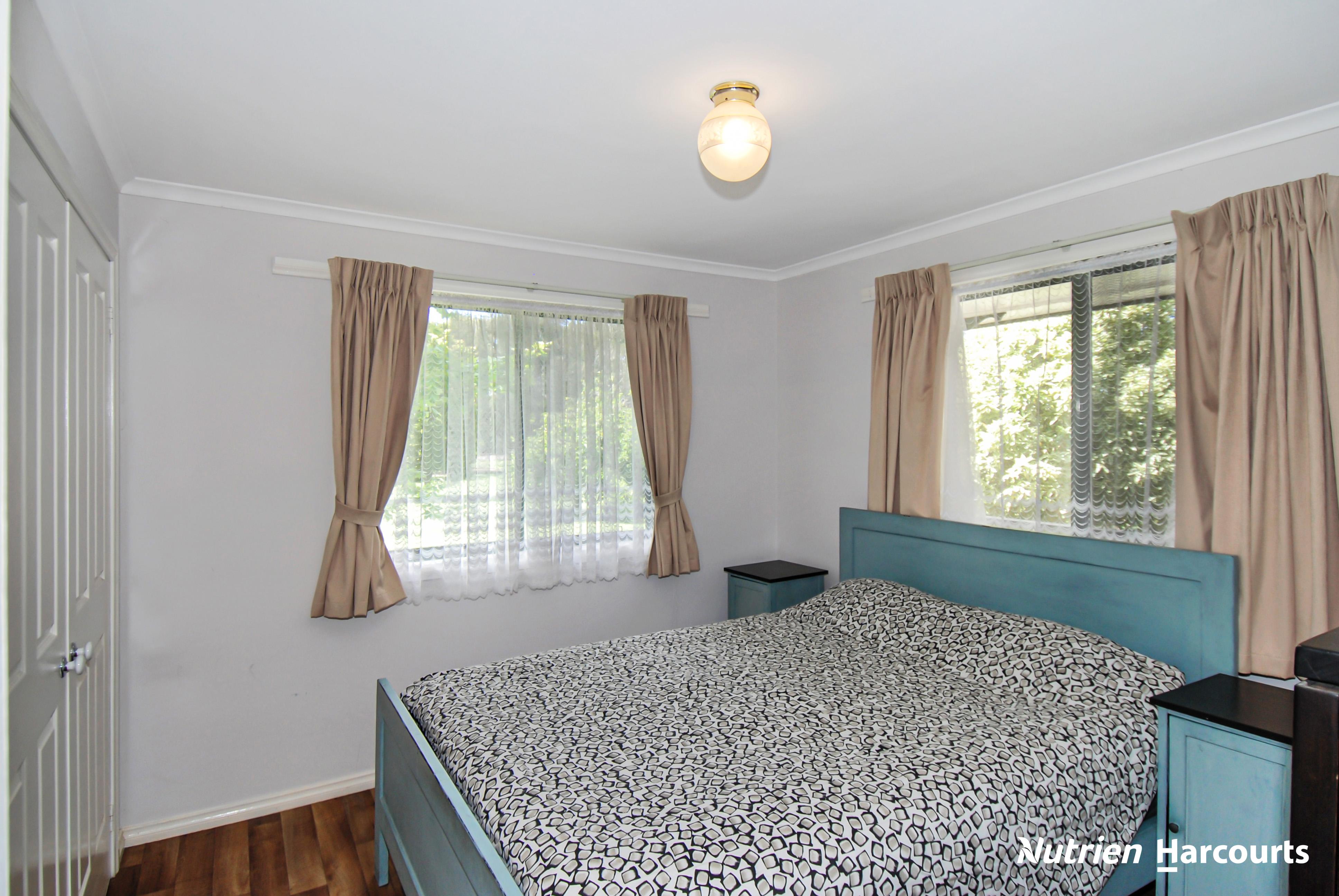 33 Claydon Road, Woodside For Sale by Farmbuy.com - image 23