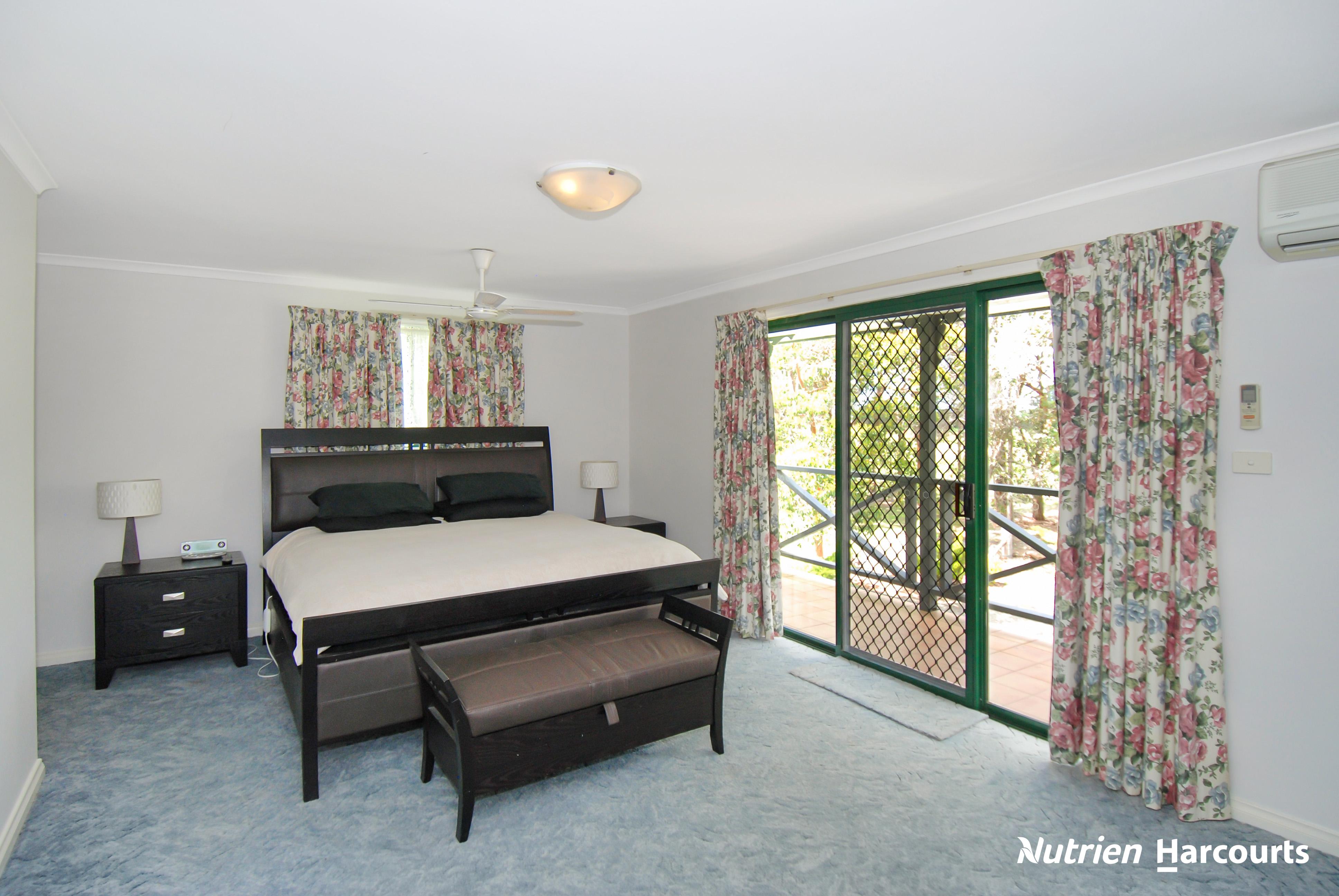 33 Claydon Road, Woodside For Sale by Farmbuy.com - image 16