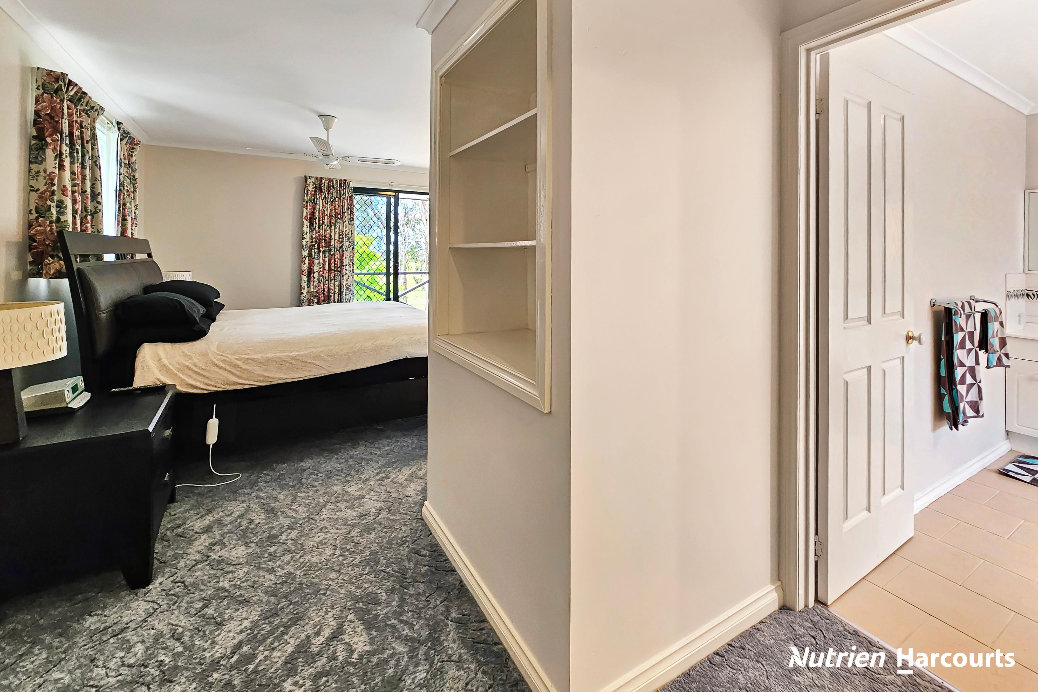 33 Claydon Road, Woodside For Sale by Farmbuy.com - image 27