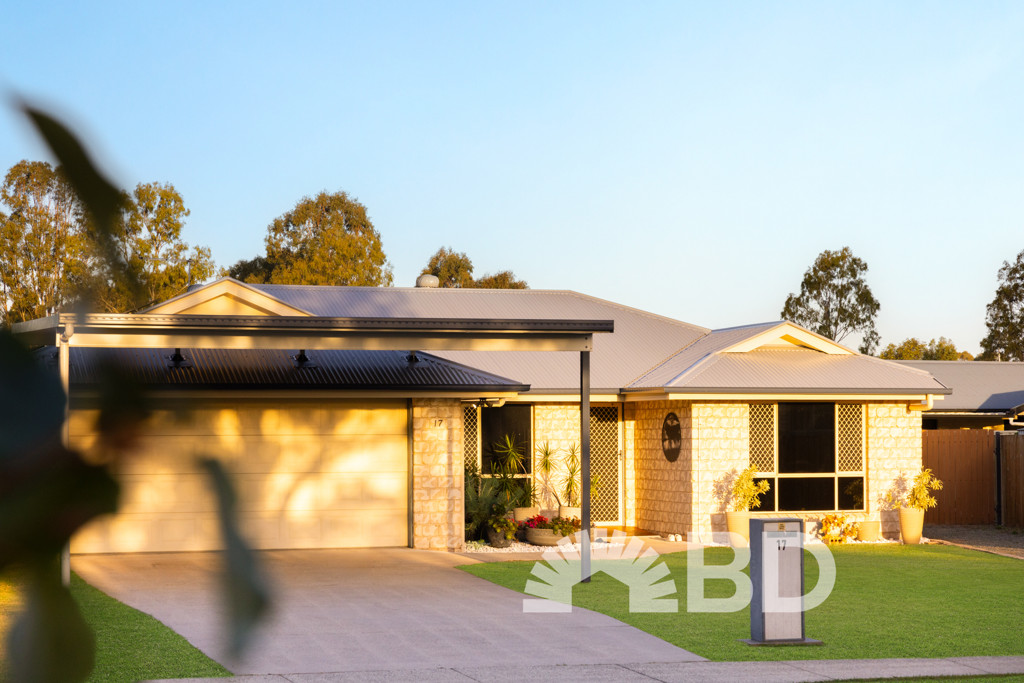 <span>17 Hewson Street</span><br />BURPENGARY 4505