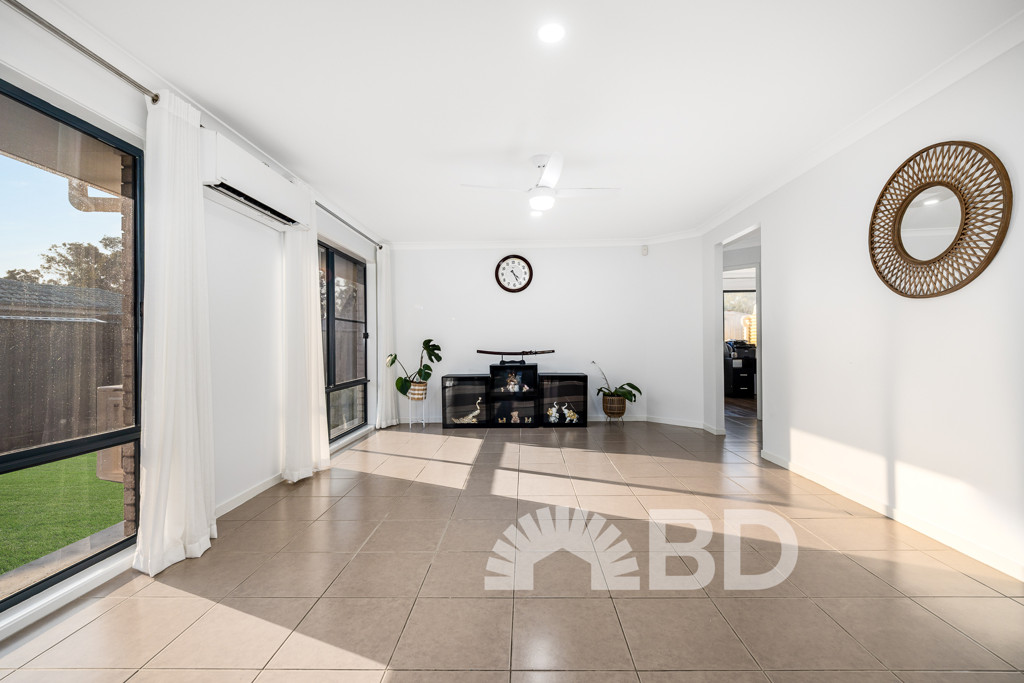 53 Ridgegarden Drive<br />MORAYFIELD 4506