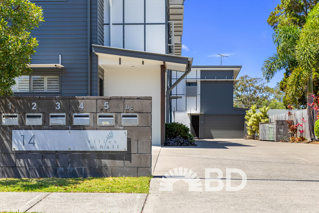 <span>4/14 Hall Avenue</span><br />BONGAREE 4507