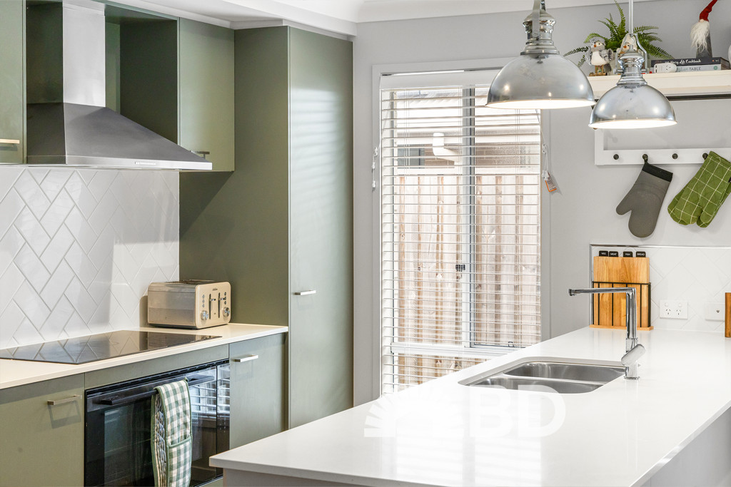 6 Denham Street<br />MORAYFIELD 4506