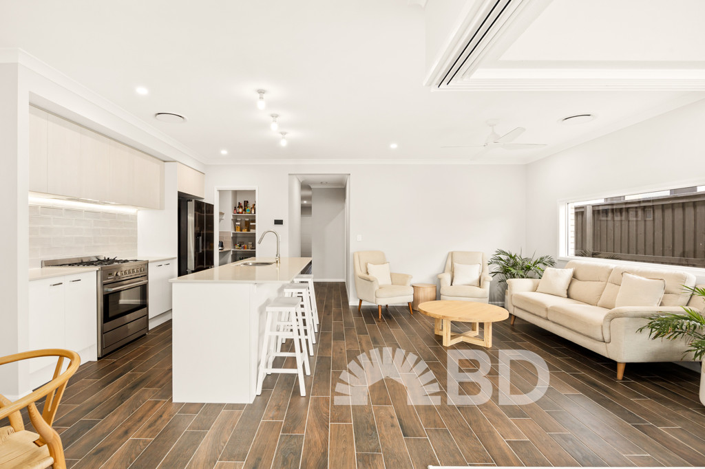 10 Hillside Street<br />NARANGBA 4504