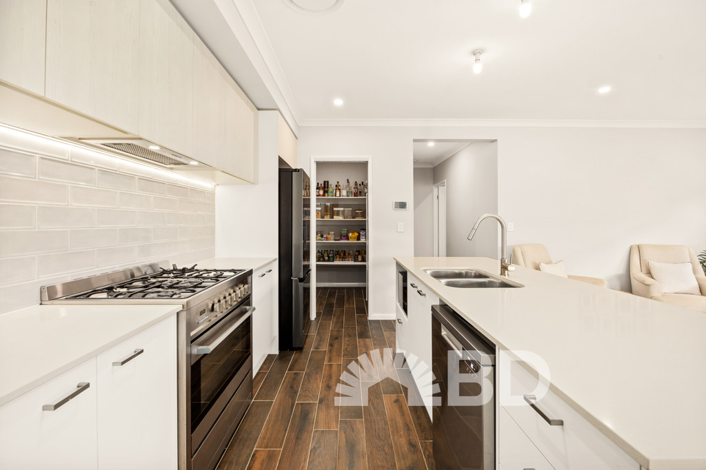 10 Hillside Street<br />NARANGBA 4504