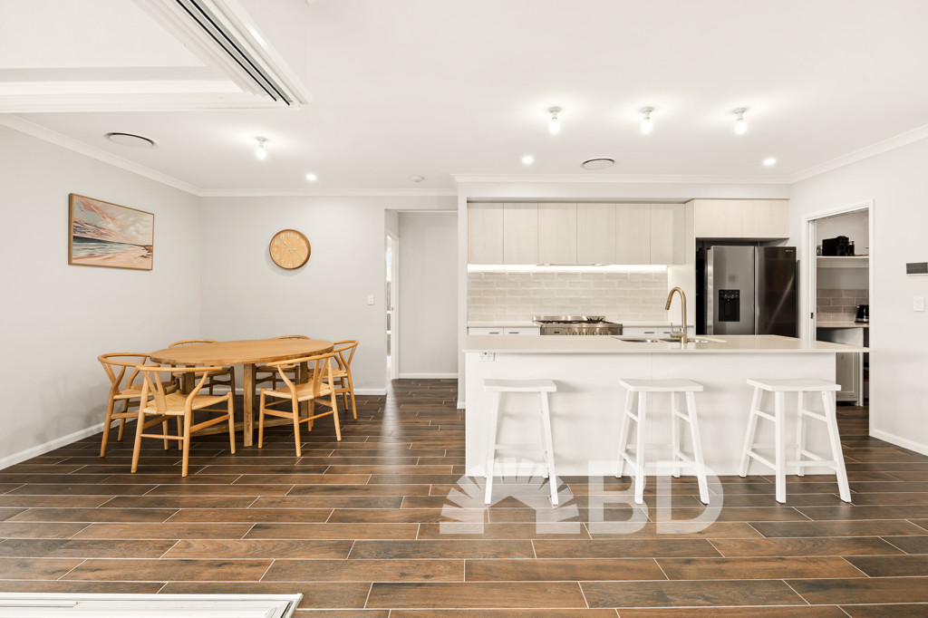 10 Hillside Street<br />NARANGBA 4504