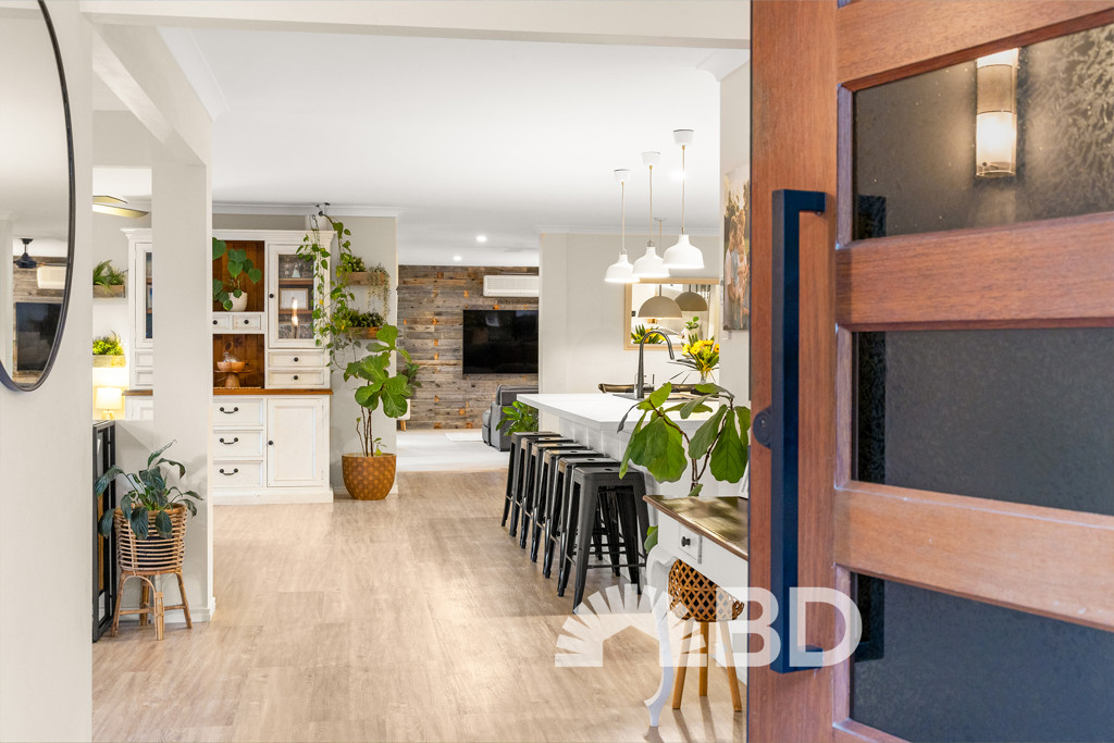 1 Tangerine Court<br />NARANGBA 4504