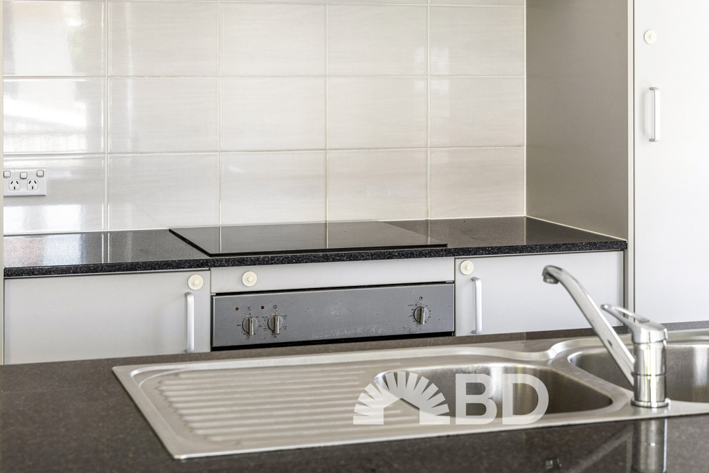 5 Messenger Crescent<br />SPRINGFIELD LAKES 4300