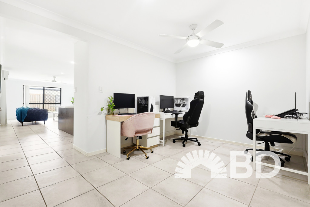 1/4 Cyan Court<br />MORAYFIELD 4506
