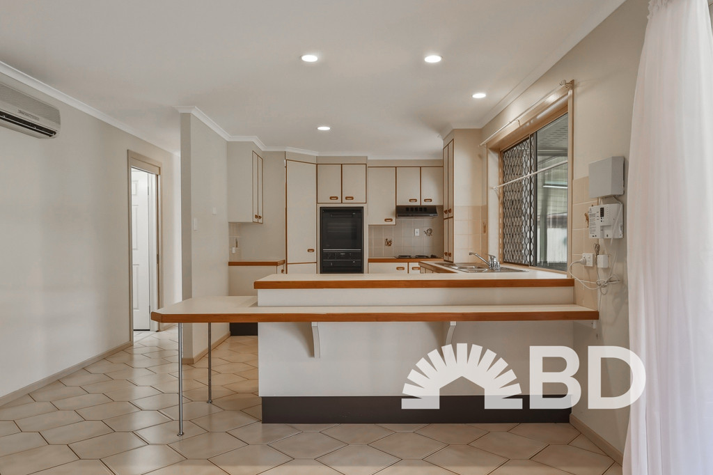 4 Summer Court<br />KALLANGUR 4503