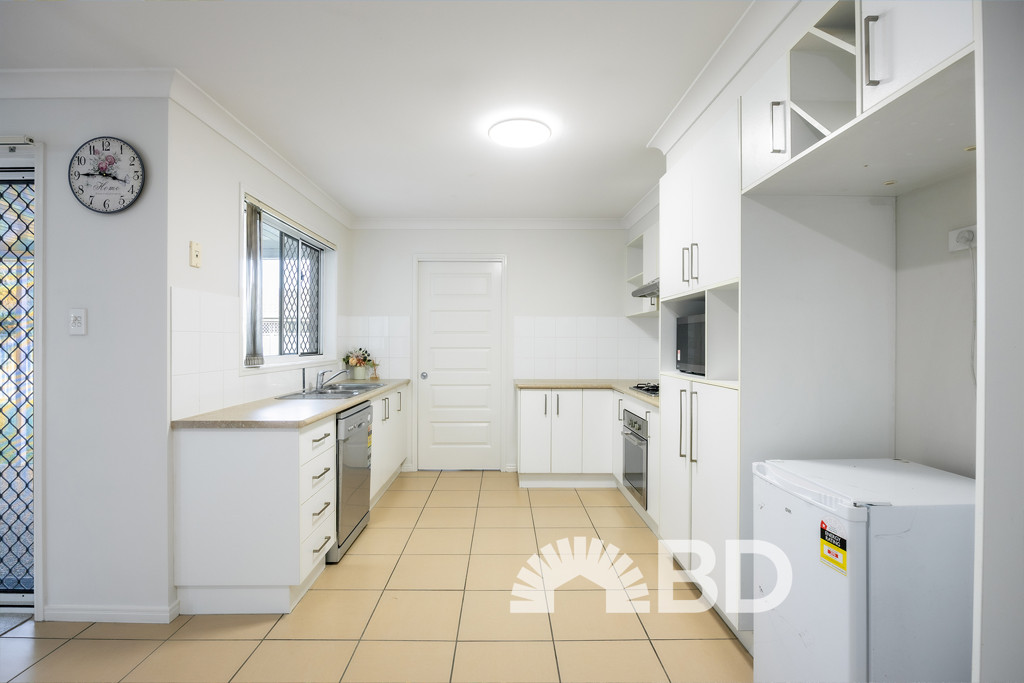 15 Coach Road West<br />MORAYFIELD 4506