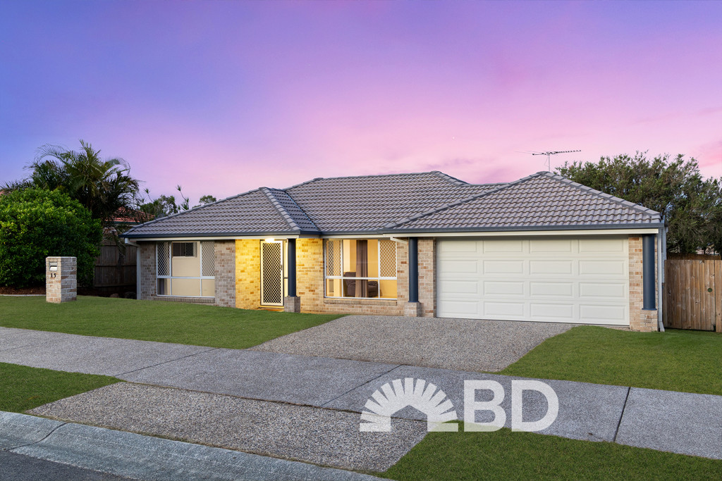 15 Coach Road West<br />MORAYFIELD 4506